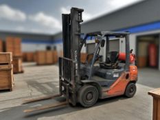TOYOTA 02-8FGF25 LPG FORKLIFT