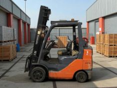 TOYOTA 8FGCU30 LPG FORKLIFT