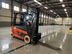 **(INCLUDES CHARGER)** 2021 LINDE E30HL-01/600 ELECTRIC FORKLIFT (4-WHEEL)