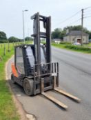 2010 DOOSAN 4 TON FORKLIFT TRUCK