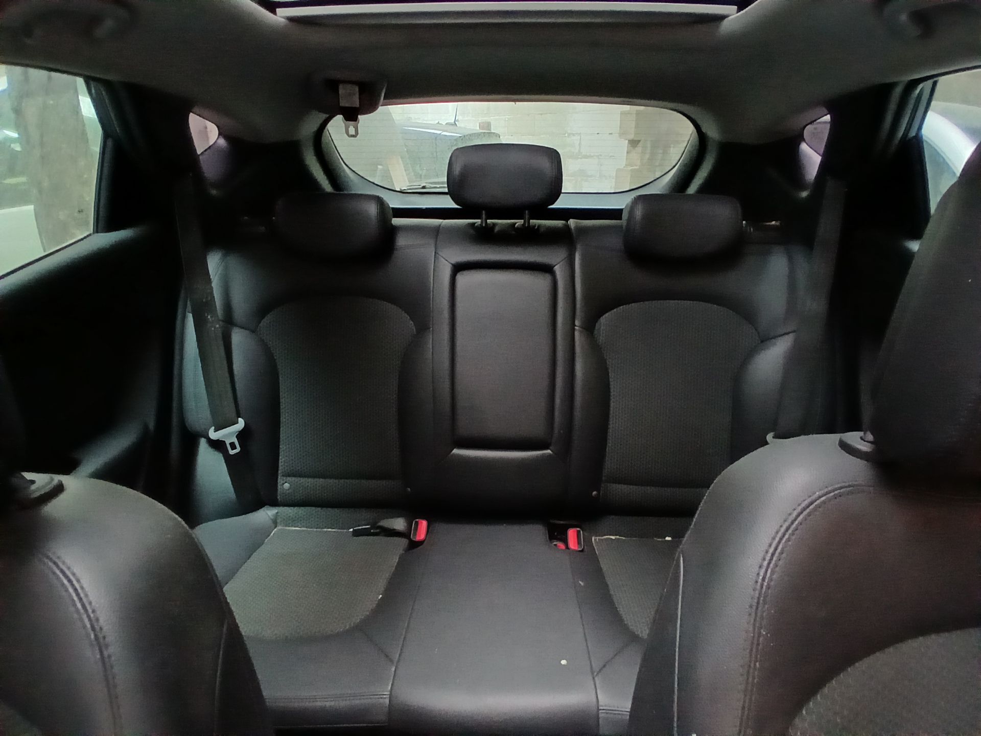 2010 HYUNDAI IX35 PREMIUM 2WD CRDI 134 – 2.0 DIESEL SUV >>--NO VAT ON HAMMER--<< - Image 5 of 9