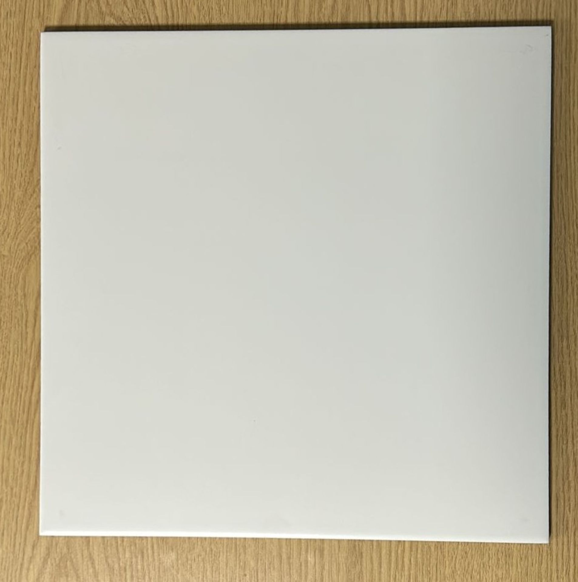 70 BXS NEW SATIN WHITE CERAMIC FLOOR TILES 330X330MM