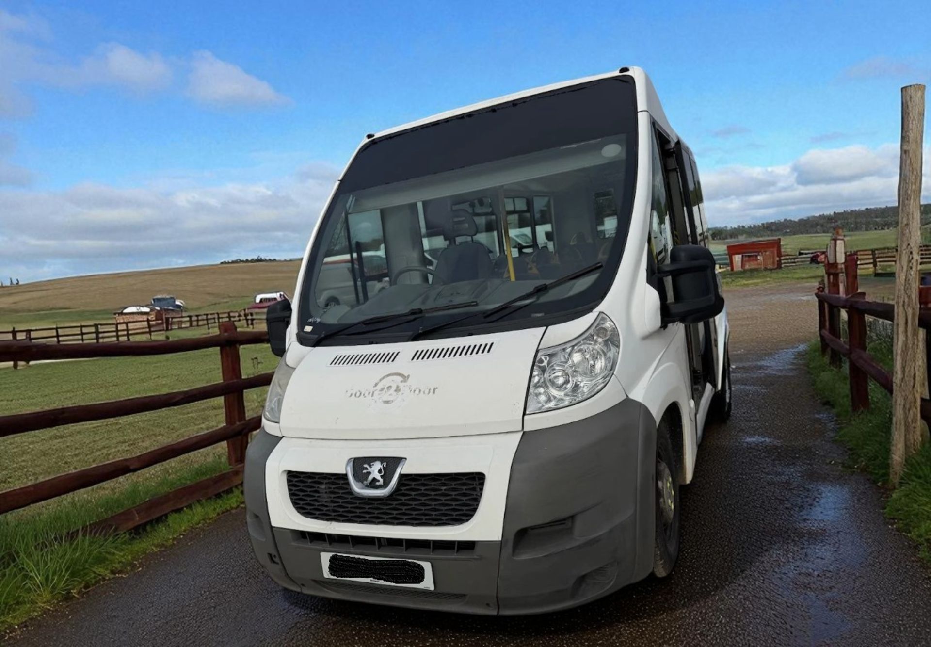 **(ONLY 104K MILEAGE)** 2011 PEUGEOT BOXER WELFARE BUS - Image 2 of 10