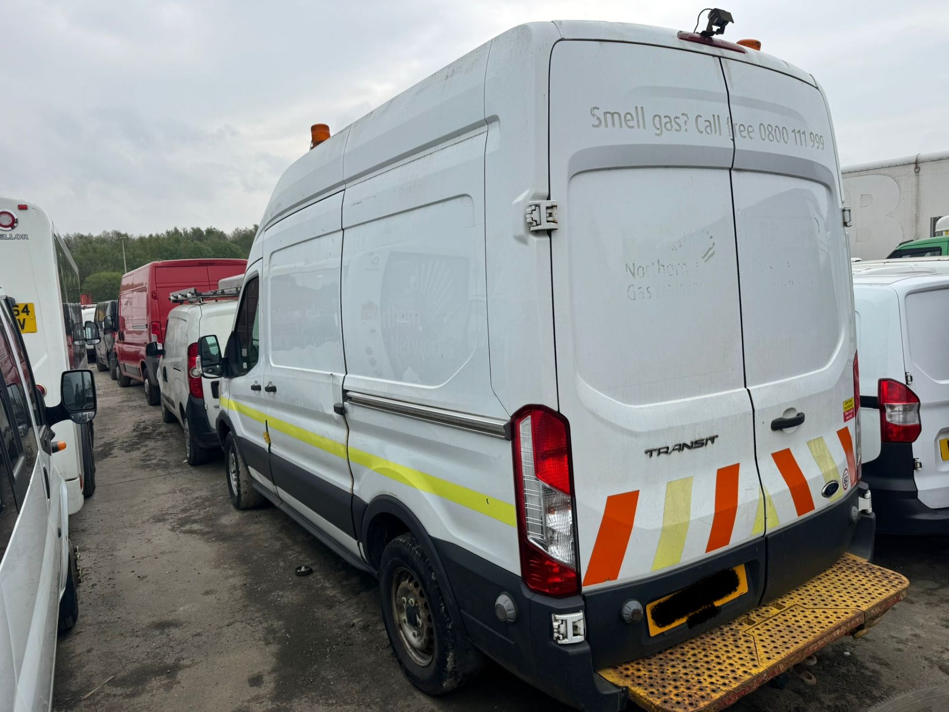 2015 FORD TRANSIT T350 MWB L2 PANEL VAN - Image 8 of 13