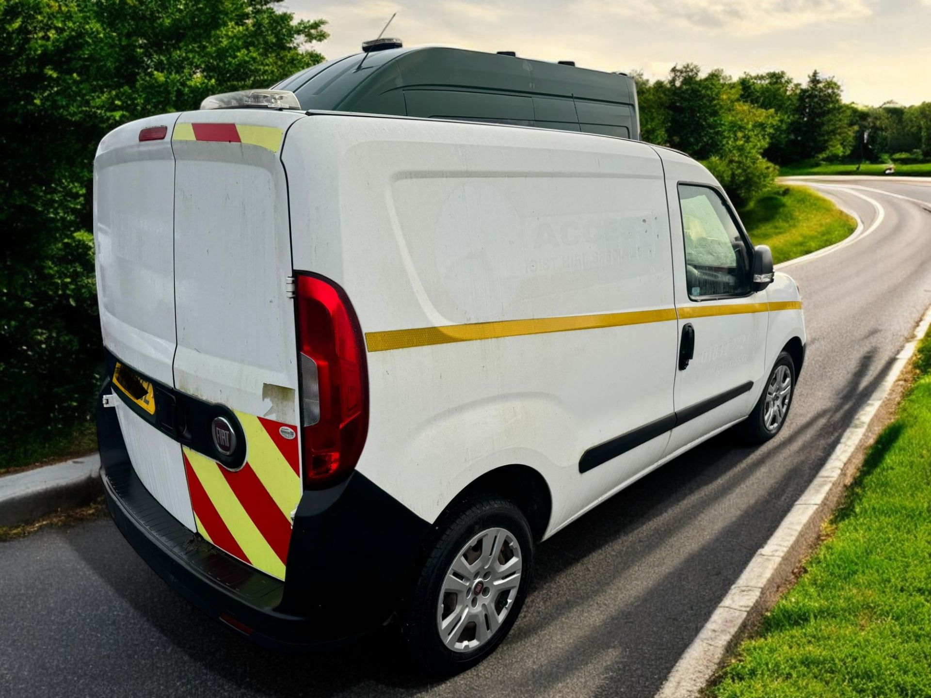 FIAT DOBLO 1.6 HDI (2018) - Image 3 of 11