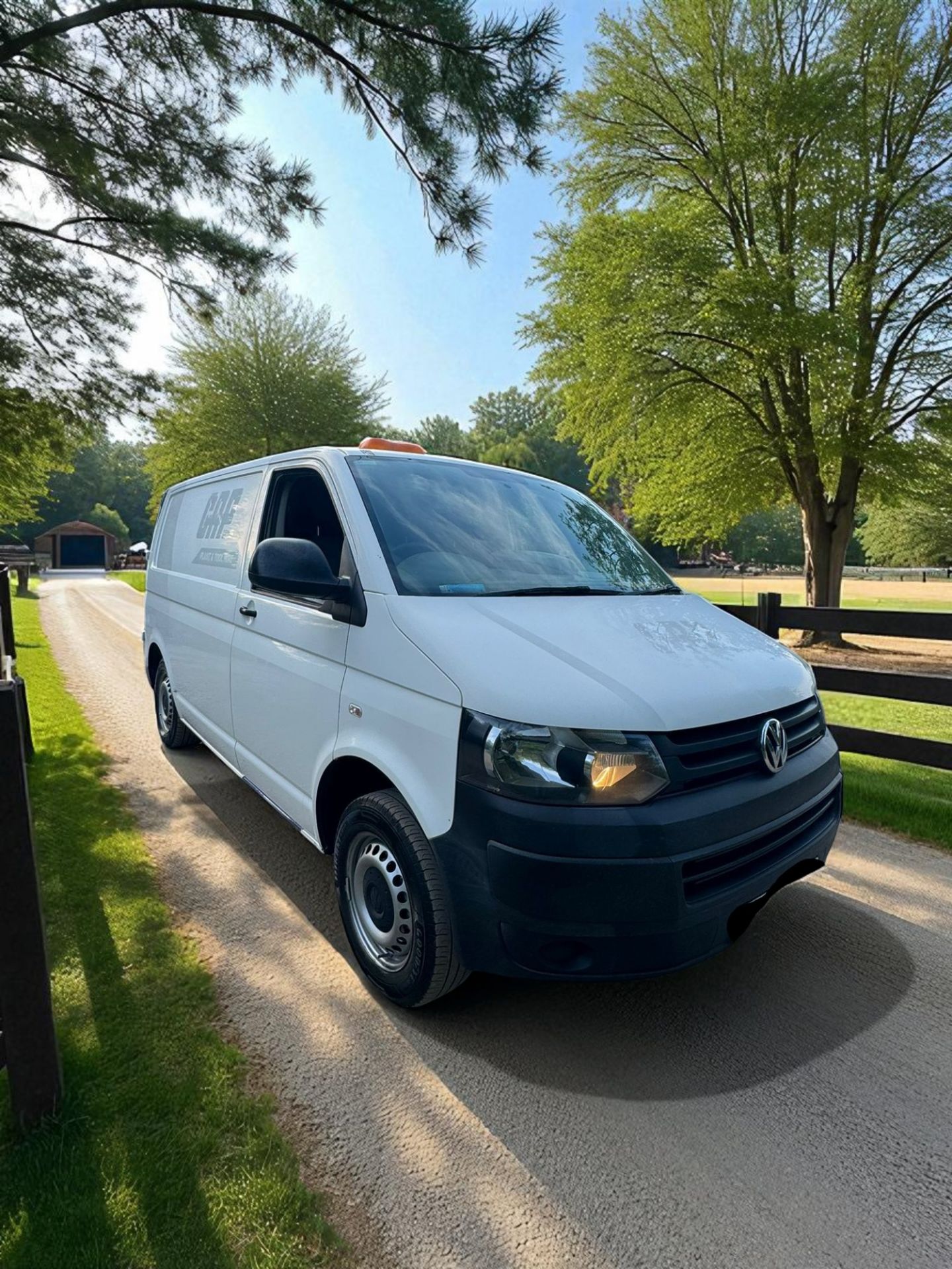 2015 VOLKSWAGEN TRANSPORTER T28 STARTLINE TDI – 2.0 DIESEL – MANUAL – 152K MILES – 1 OWNER - Image 12 of 22