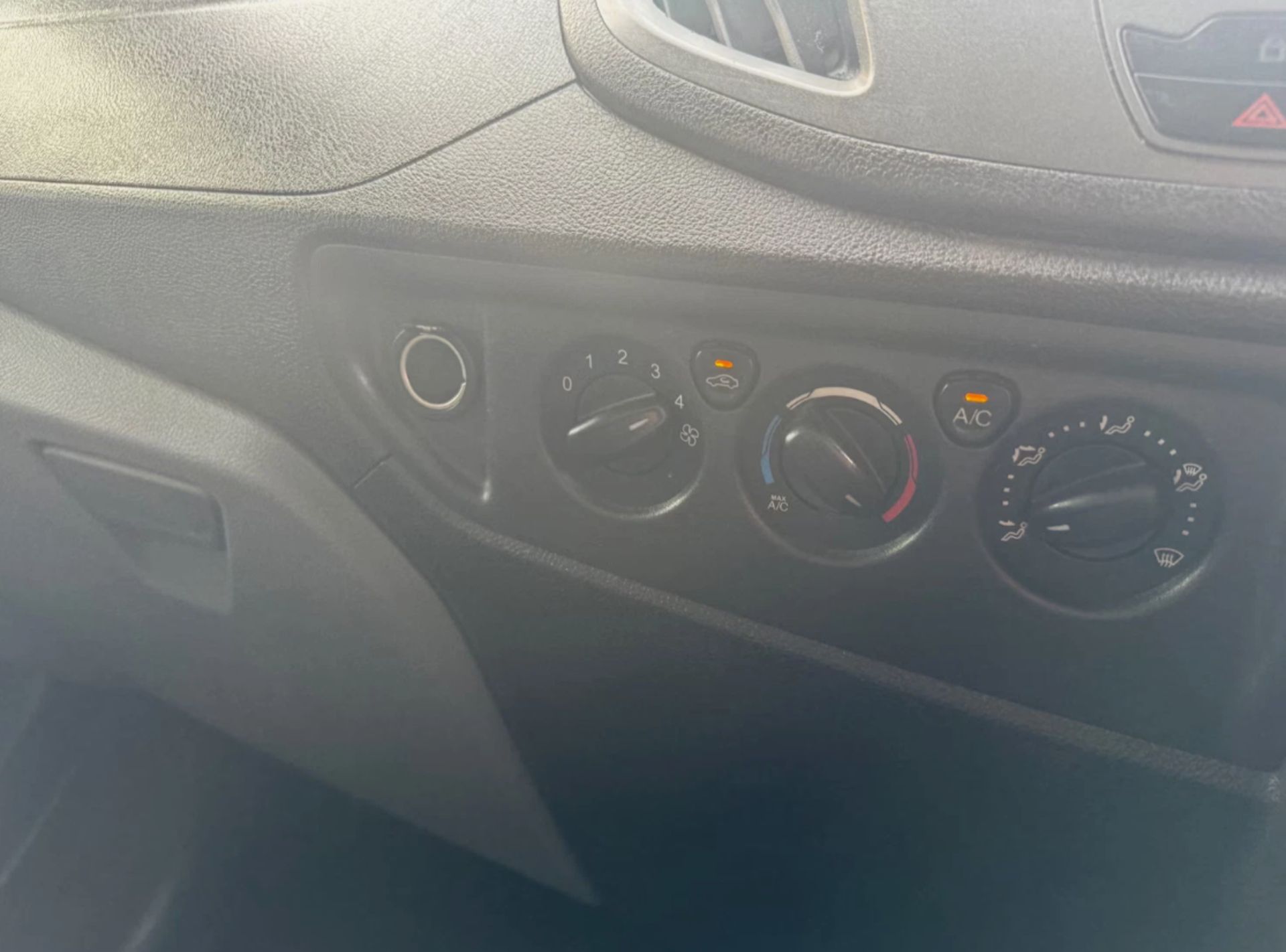 2015 FORD TRANSIT T350 L2H3 PTO COMPRESSOR / 110V - Image 14 of 15