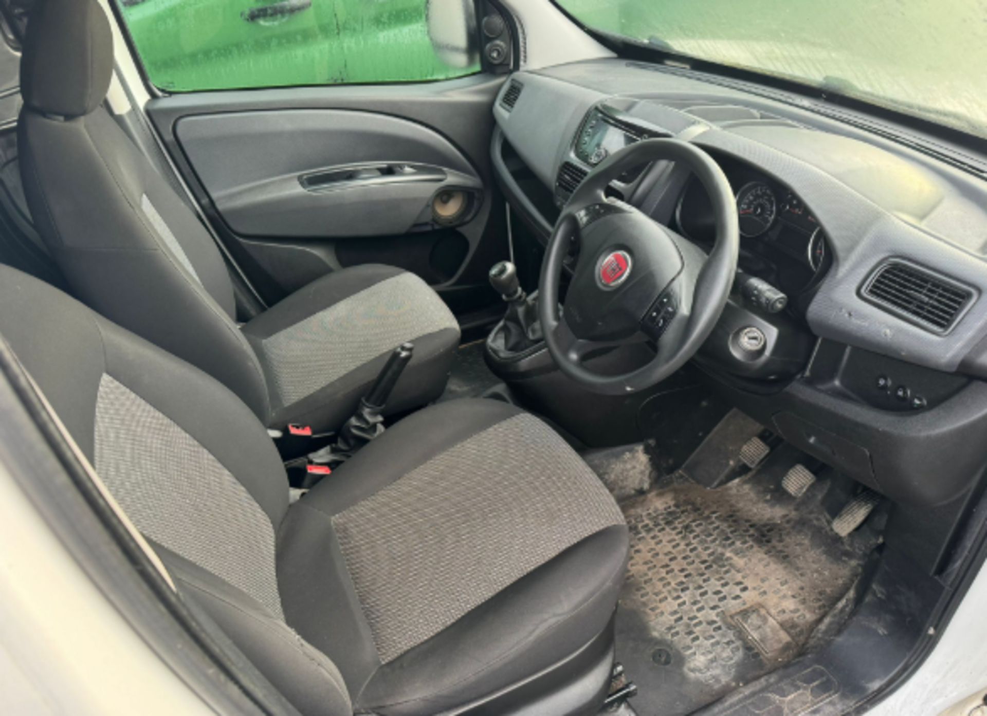 FIAT DOBLO 1.6 HDI (2018) - Image 8 of 11