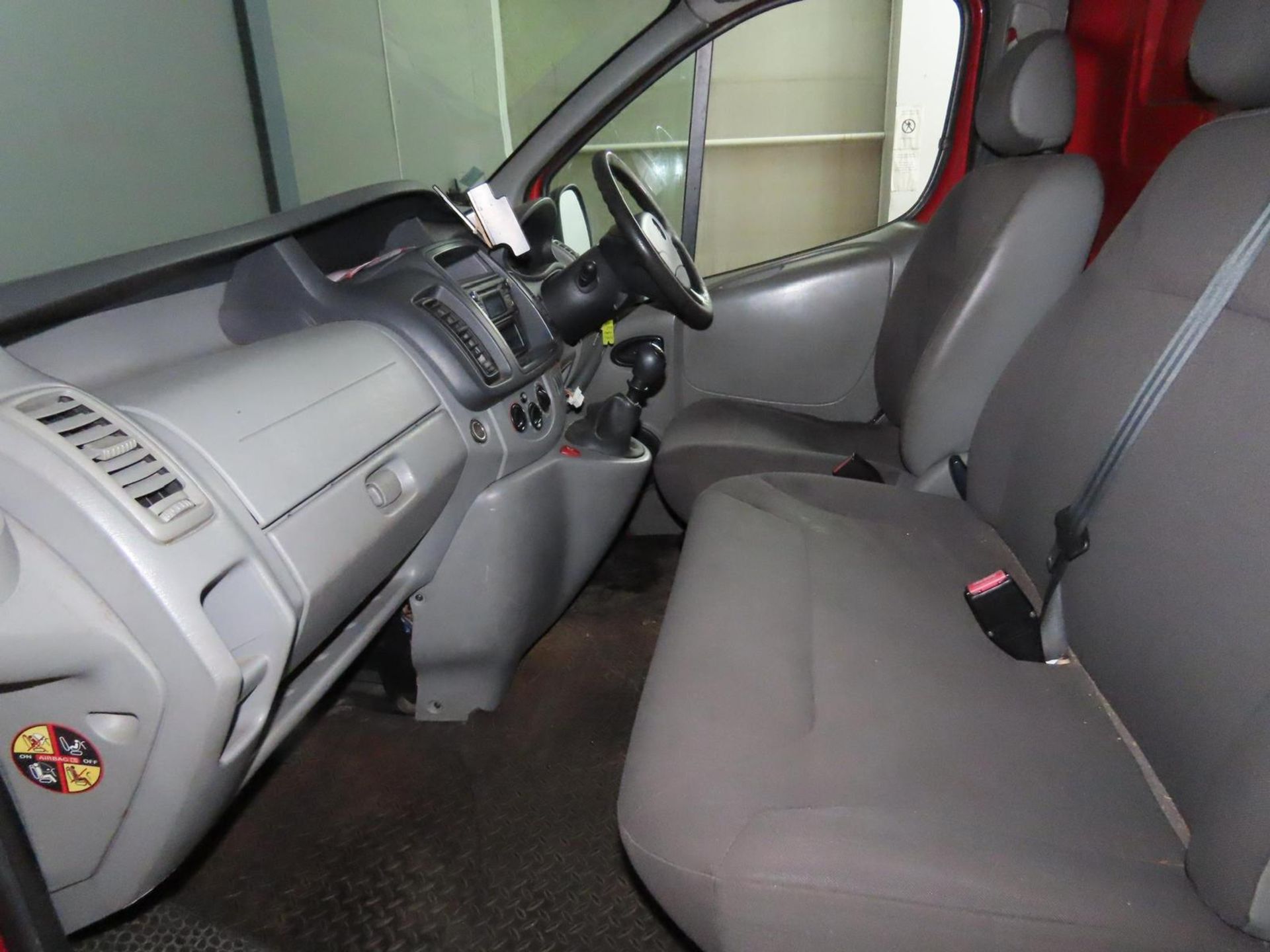 2013 VAUXHALL VIVARO 2900 ECOFLEX CDTI LWB PANEL VAN **(ONLY 76K MILEAGE)** - Image 8 of 13