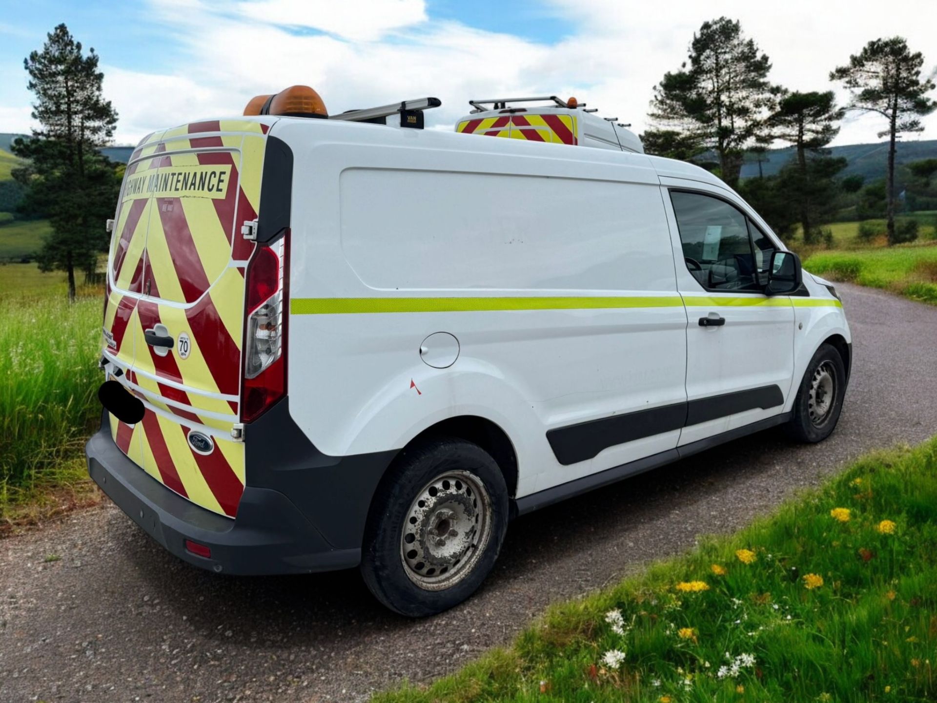 2017 FORD TRANSIT CONNECT 240 LWB PANEL VAN - Image 4 of 14