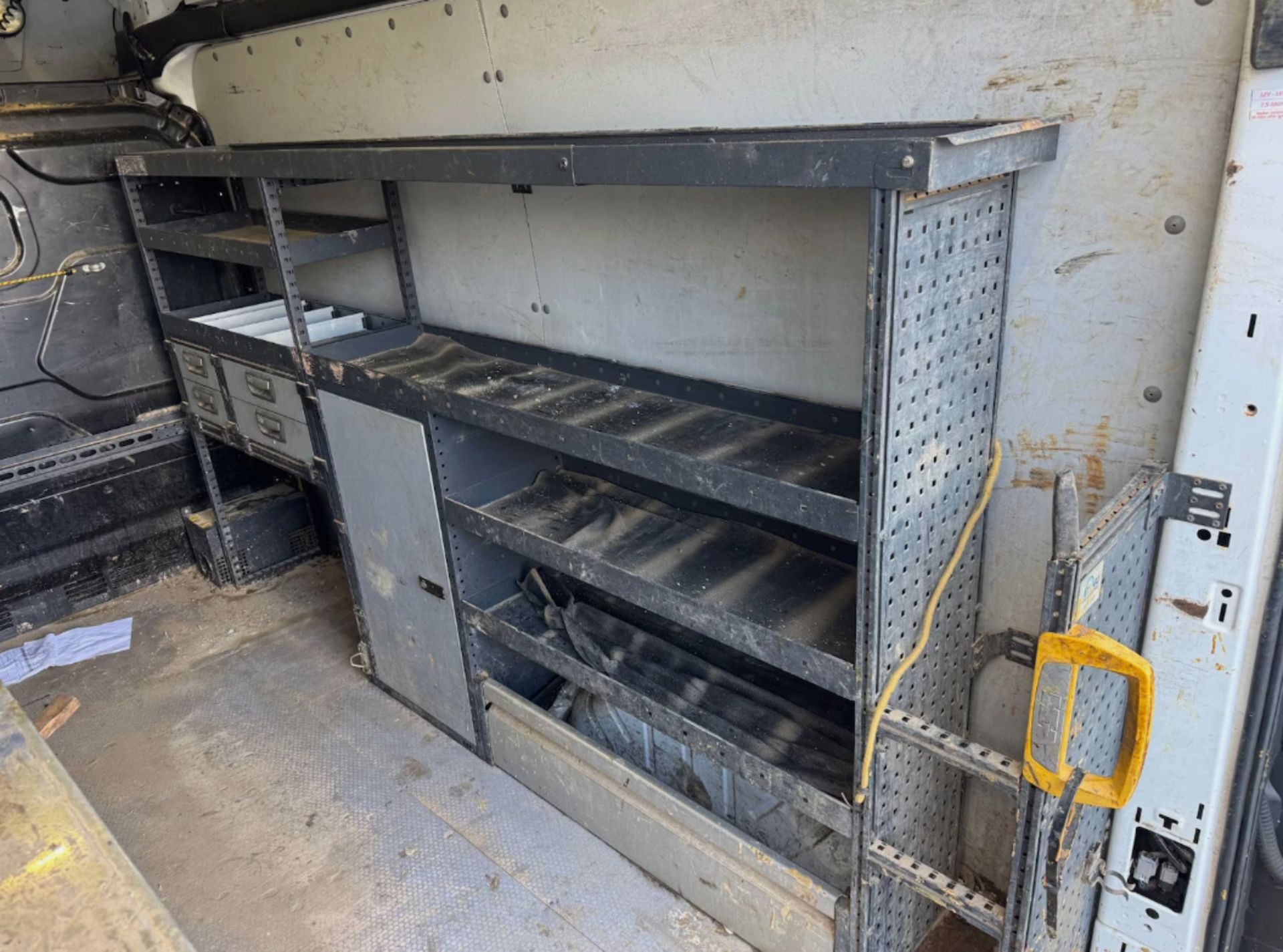 **(ONLY 118K MILEAGE)** 2016 FORD TRANSIT T350 MWB L2H3 2.2 TDCI 155PS VAN - Image 15 of 21