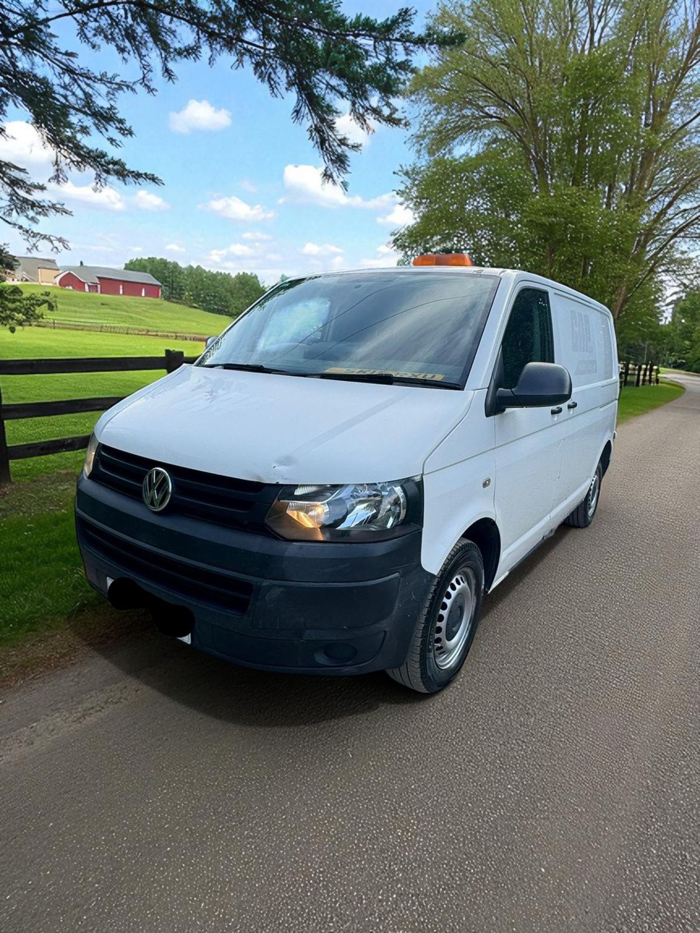 2015 VOLKSWAGEN TRANSPORTER T28 STARTLINE TDI – 2.0 DIESEL – MANUAL – 152K MILES – 1 OWNER - Image 7 of 22