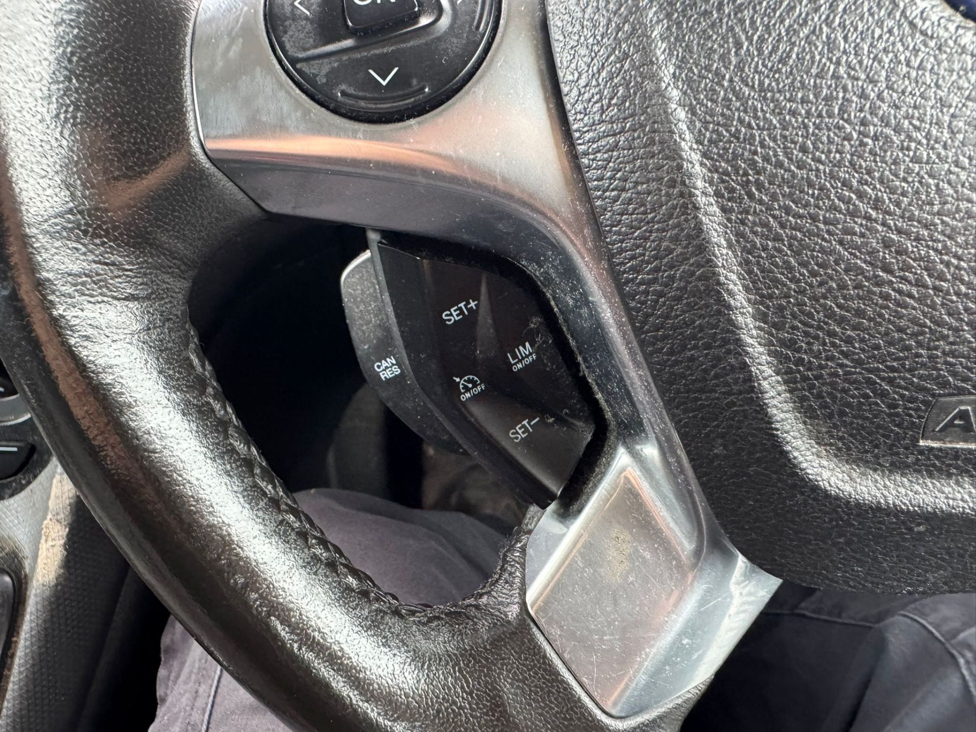 2017 FORD TRANSIT CONNECT 240 LWB PANEL VAN - Image 8 of 14