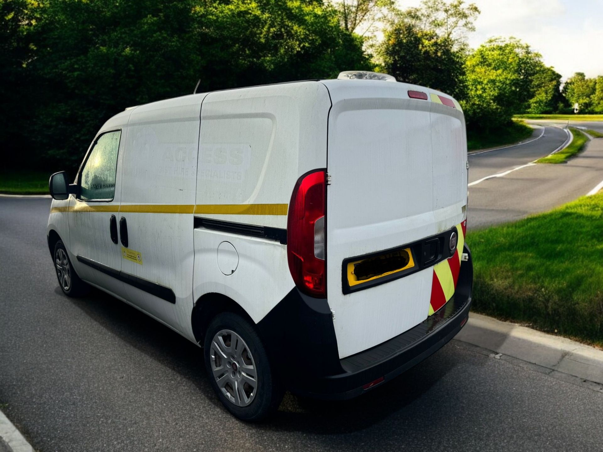 FIAT DOBLO 1.6 HDI (2018) - Image 6 of 11