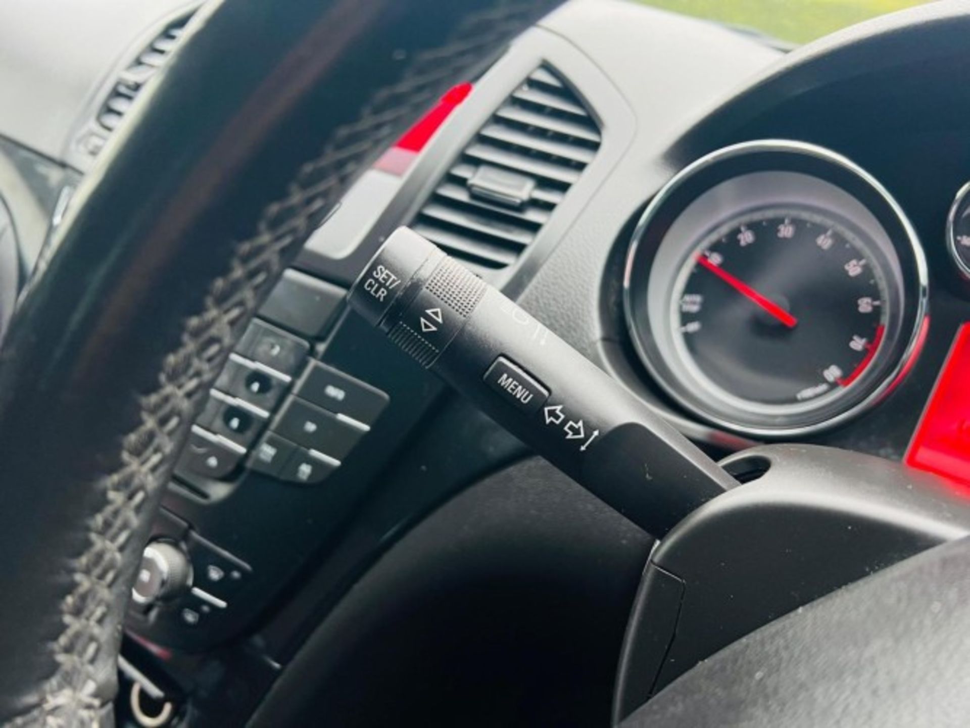 2013 VAUXHALL INSIGNIA 1.4T SRI SPORTS TOURER (S/S) 5DR – 100,909 MILES >>--NO VAT ON HAMMER--<< - Image 33 of 42