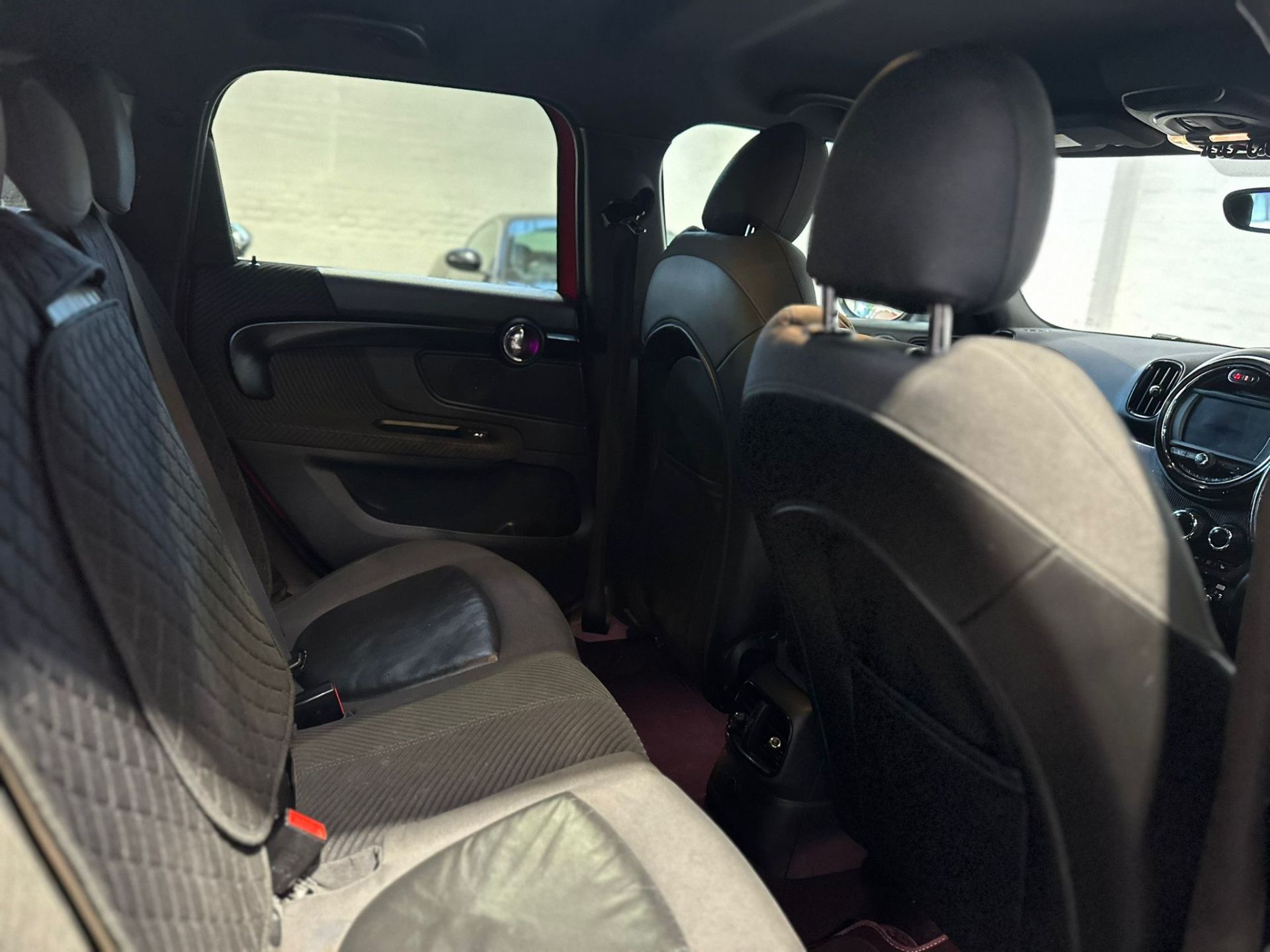 2017 MINI COUNTRYMAN COOPER ALL4 – GREAT SPEC – 2 OWNERS - 130K MILES >>--NO VAT ON HAMMER--<< - Image 32 of 51