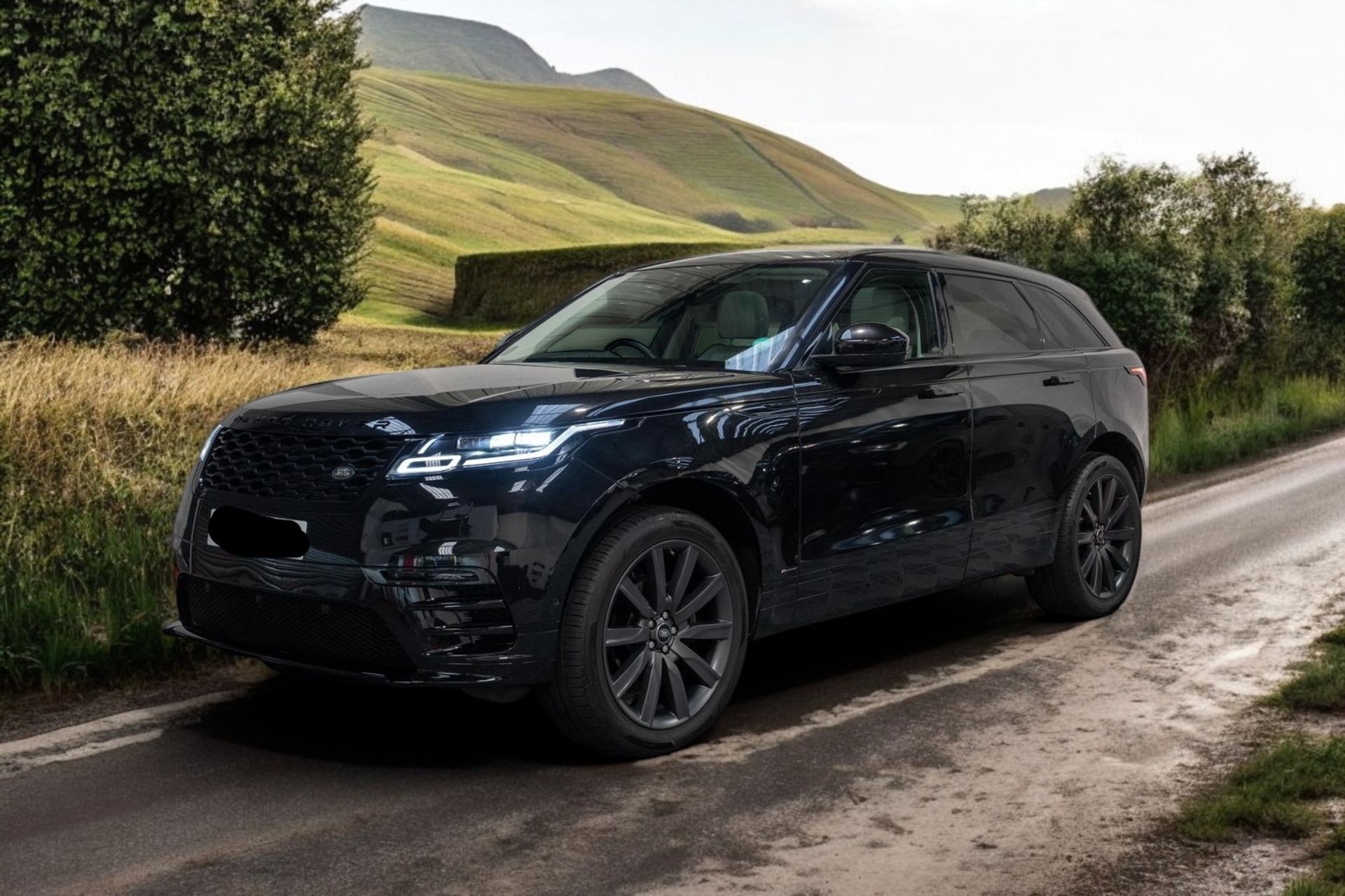 2018 LAND ROVER RANGE ROVER VELAR 2.0 D180 R-DYNAMIC SE AUTO 4WD >>--NO VAT ON HAMMER--<<