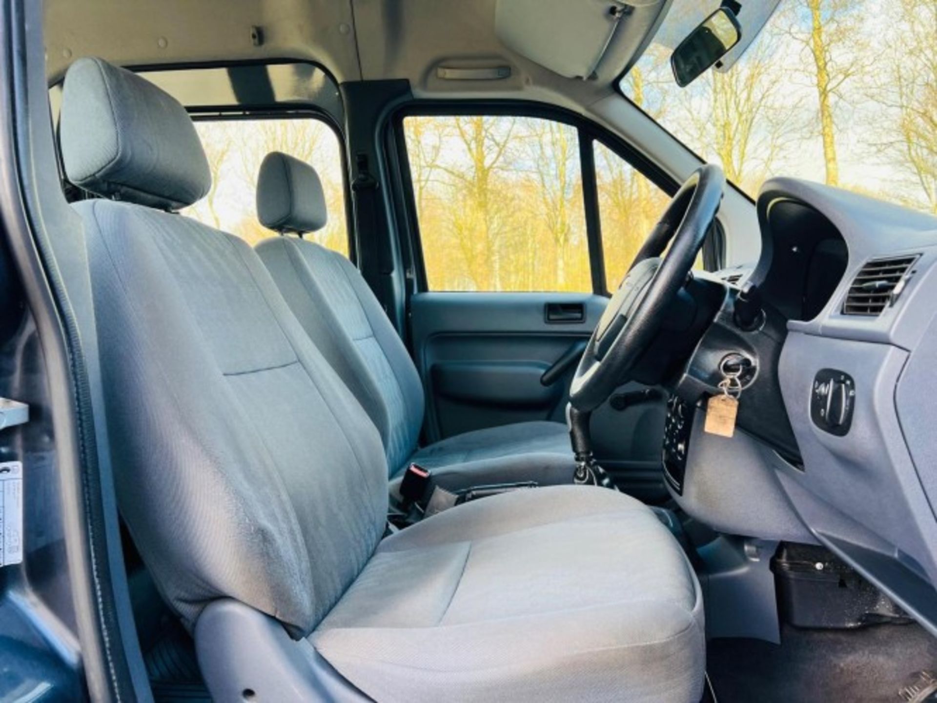 FORD TOURNEO CONNECT 1.8 TDCI T230 90 – 90K MILES >>--NO VAT ON HAMMER--<< - Image 20 of 39