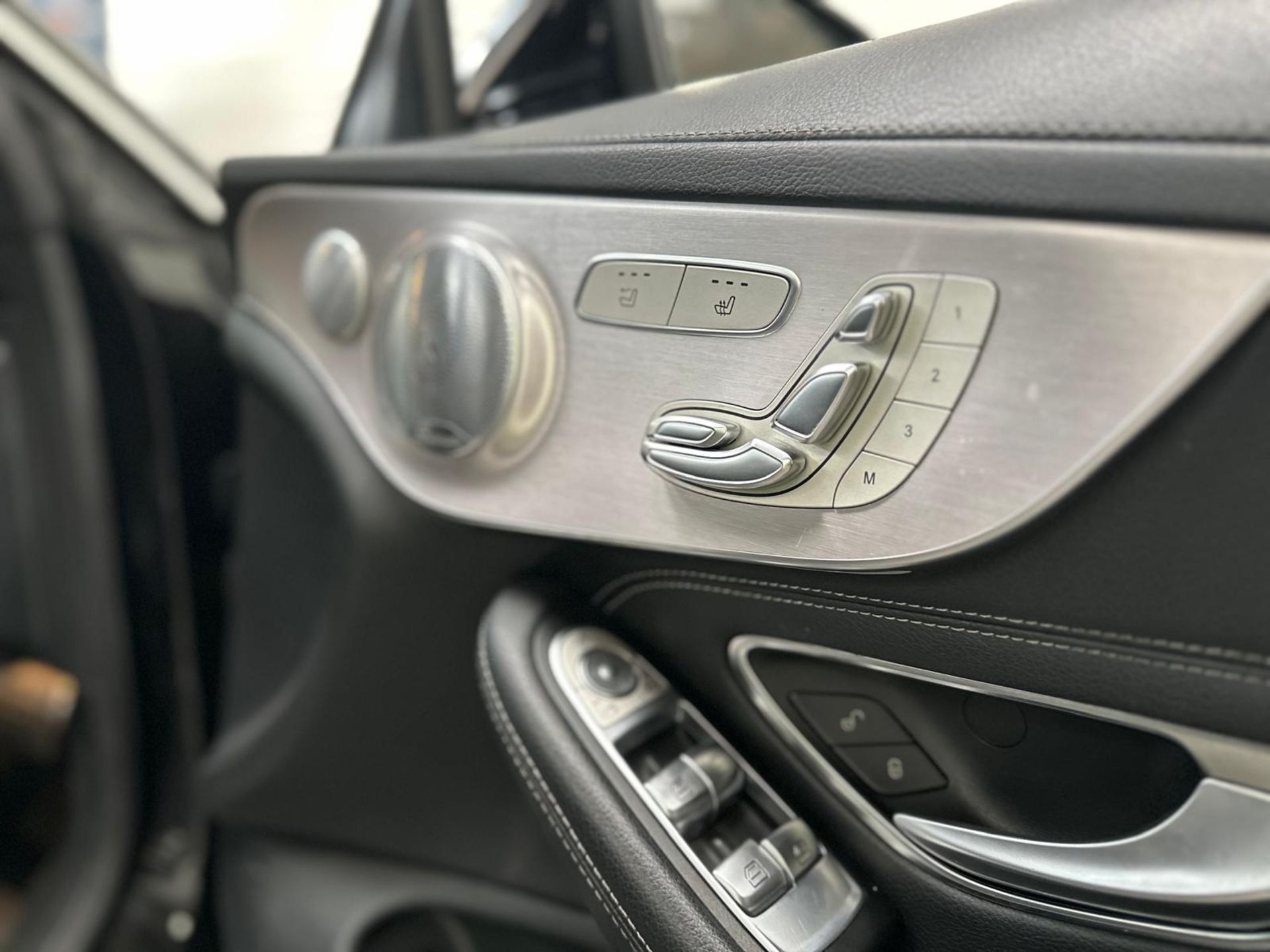 2018 MERCEDES-BENZ C43 AMG PREMIUM PLUS 4MATIC AUTO – 3.0L PETROL – >>--NO VAT ON HAMMER--<< - Image 12 of 20