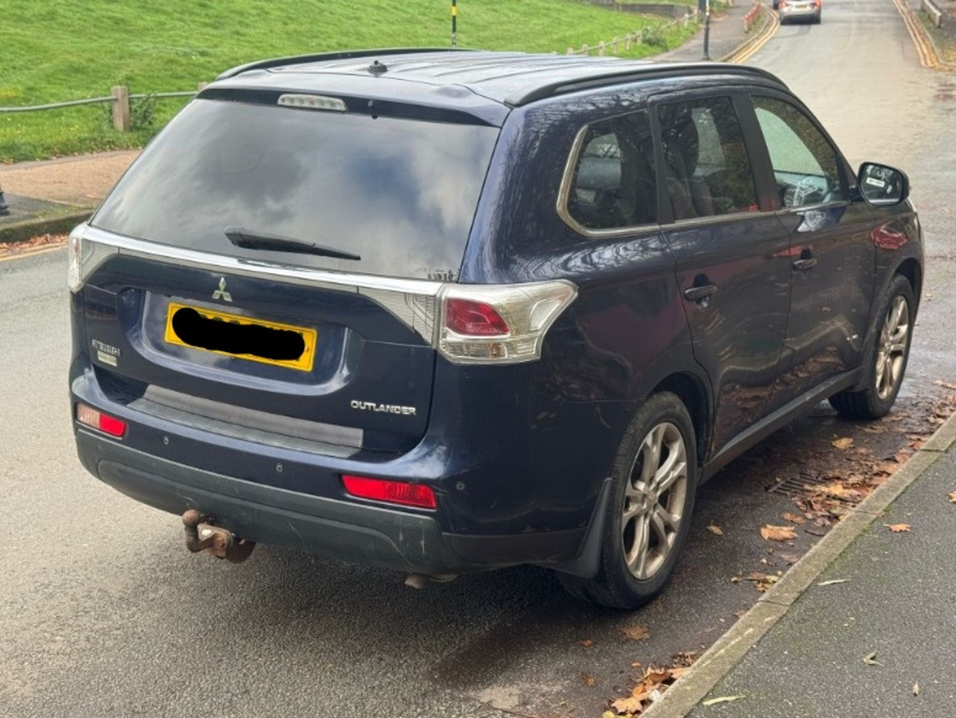 2013 MITSUBISHI OUTLANDER 2.2 DI-D GX4 4WD 7-SEATER >>--NO VAT ON HAMMER--<< - Image 3 of 13
