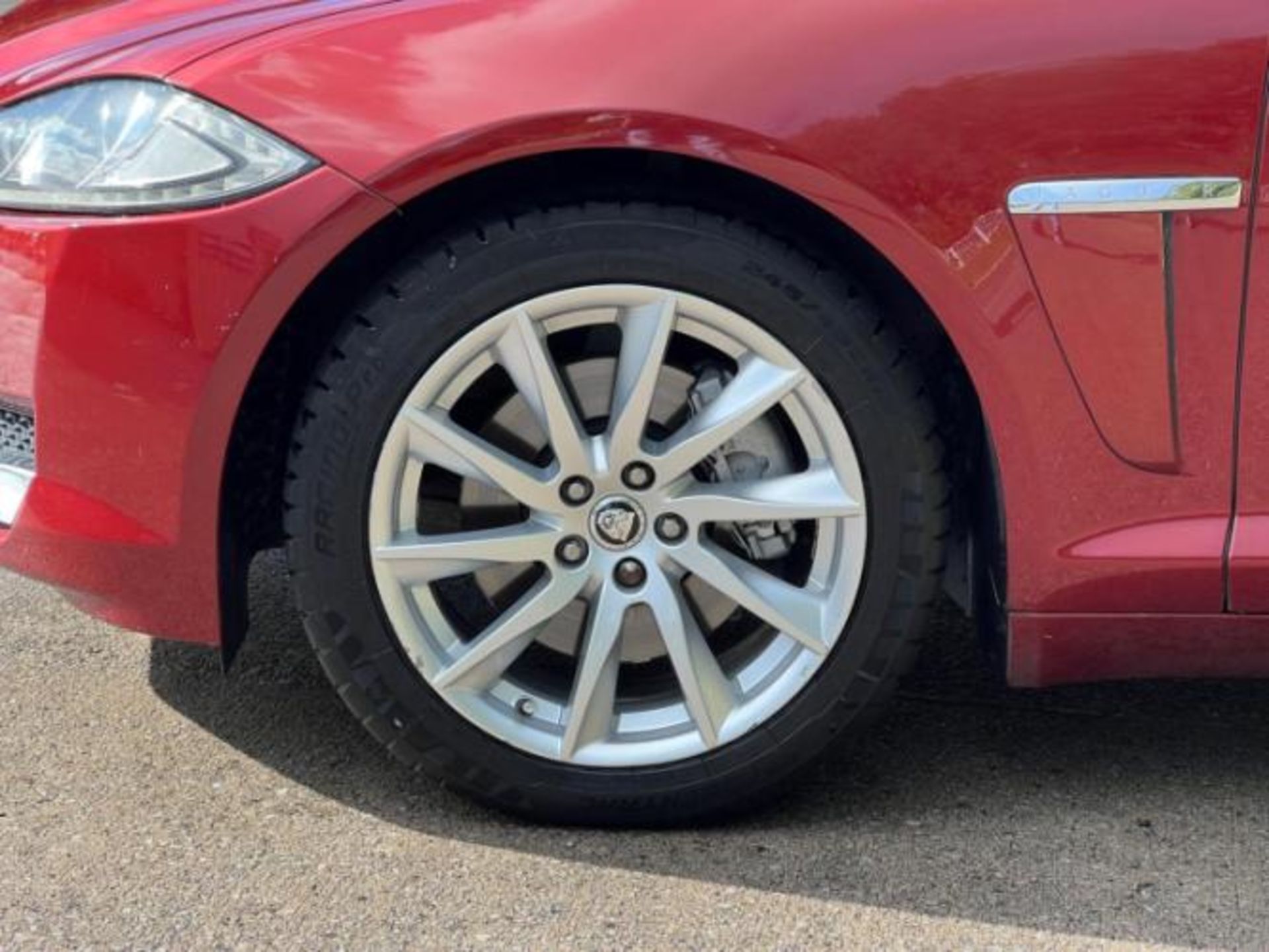 2012 JAGUAR XF 2.2D PREMIUM LUXURY AUTO (S/S) 4DR >>--NO VAT ON HAMMER--<< - Image 39 of 41