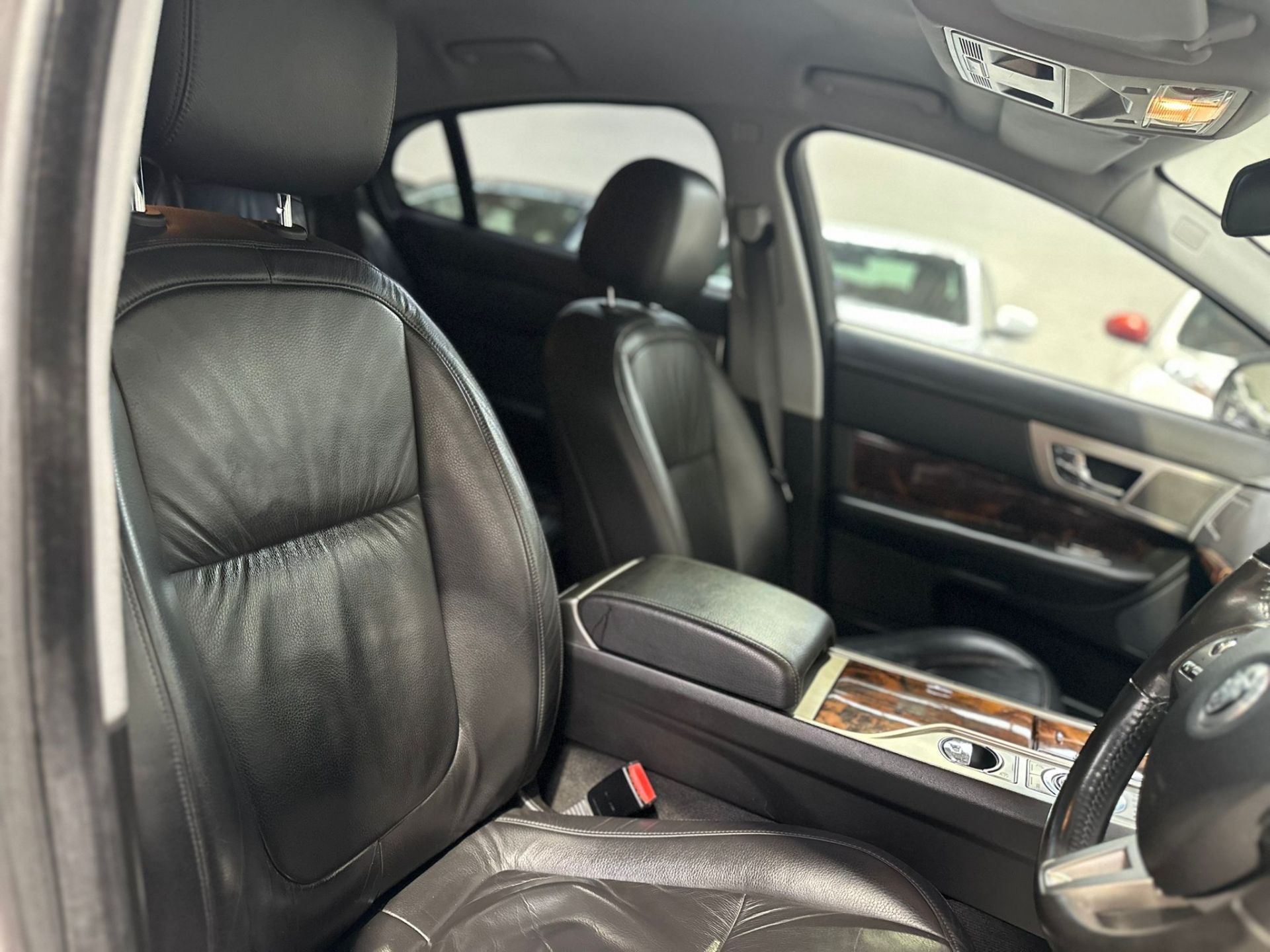 2008 JAGUAR XF LUXURY D V6 2.7 AUTO – FULL SERVICE HISTORY, 2 KEYS, >>--NO VAT ON HAMMER--<< - Image 31 of 36