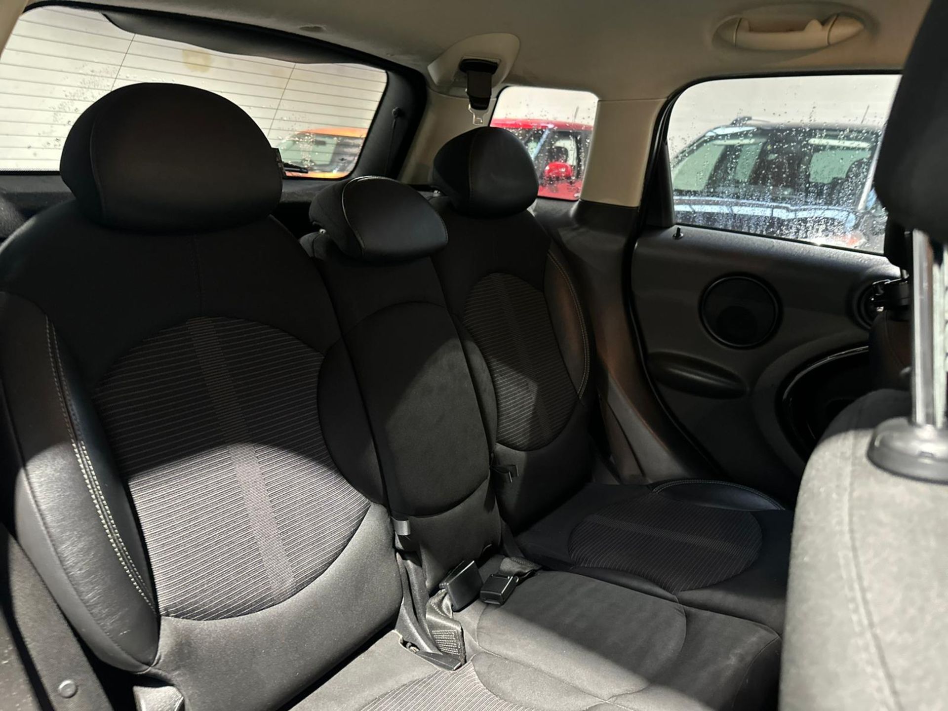 2011 MINI COUNTRYMAN COOPER D – 1.6 DIESEL – MANUAL - Image 20 of 31