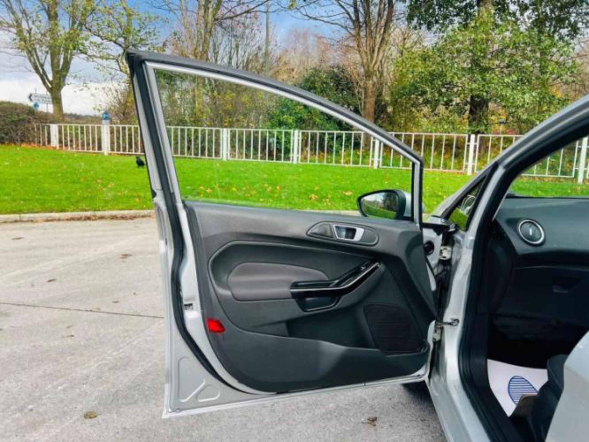 **(ONLY 62K MILEAGE)** FORD FIESTA 1.0T ECOBOOST ZETEC (S/S) 5DR>>--NO VAT ON HAMMER--<< - Image 17 of 35