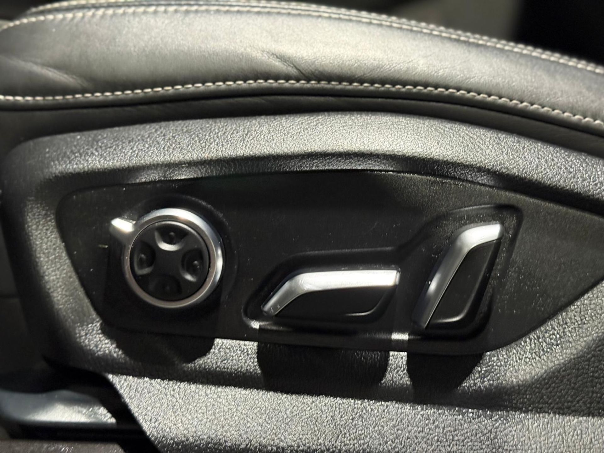 **(ONLY 102K MILEAGE)** 2016 AUDI Q7 3.0 TDI V6 S LINE TIPTRONIC >>--NO VAT ON HAMMER--<< - Image 27 of 48