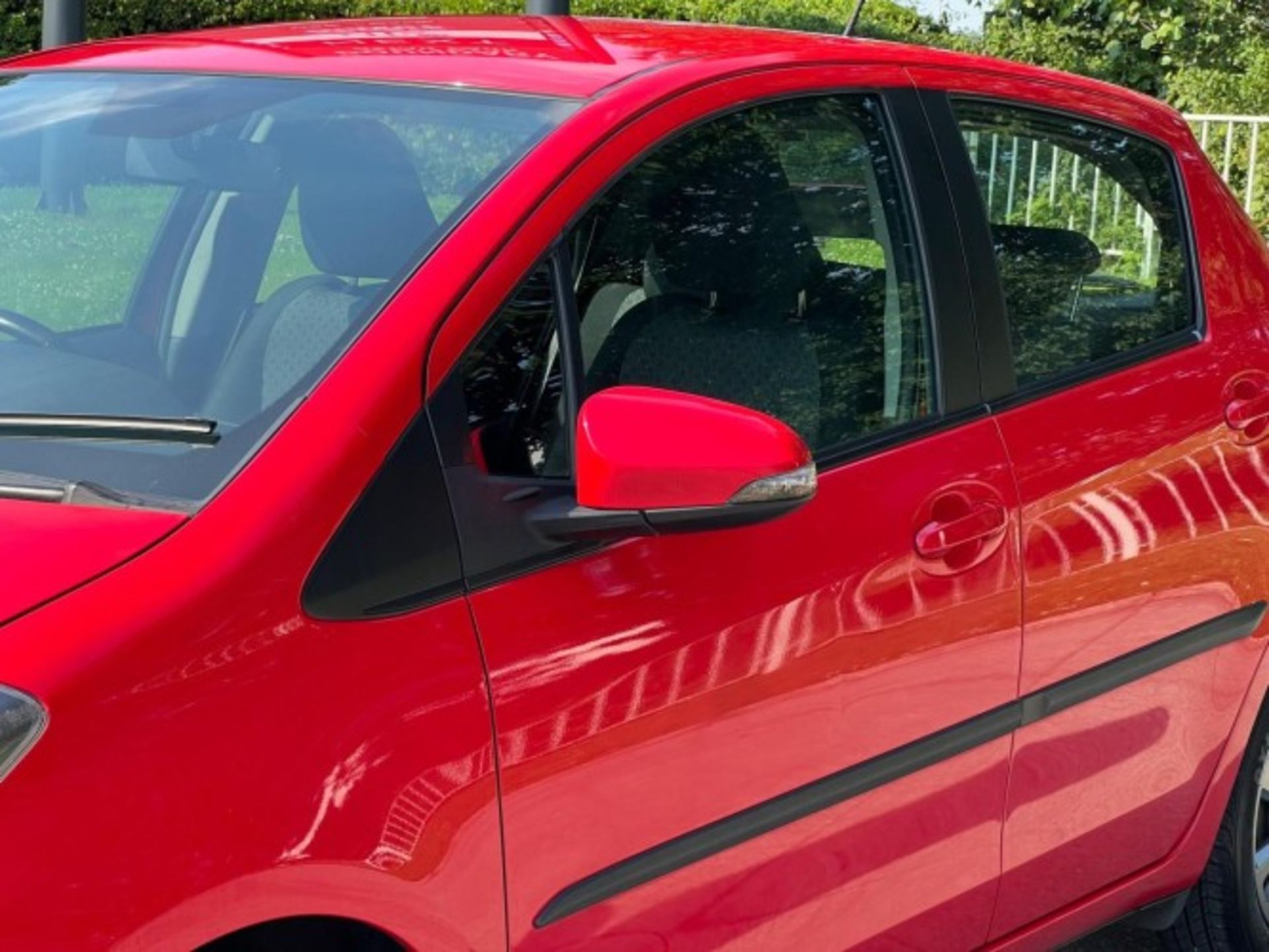 **(ONLY 100K MILEAGE)** 2015 TOYOTA YARIS 1.4 D-4D ICON – 5DR HATCHBACK>>--NO VAT ON HAMMER--<< - Image 25 of 38