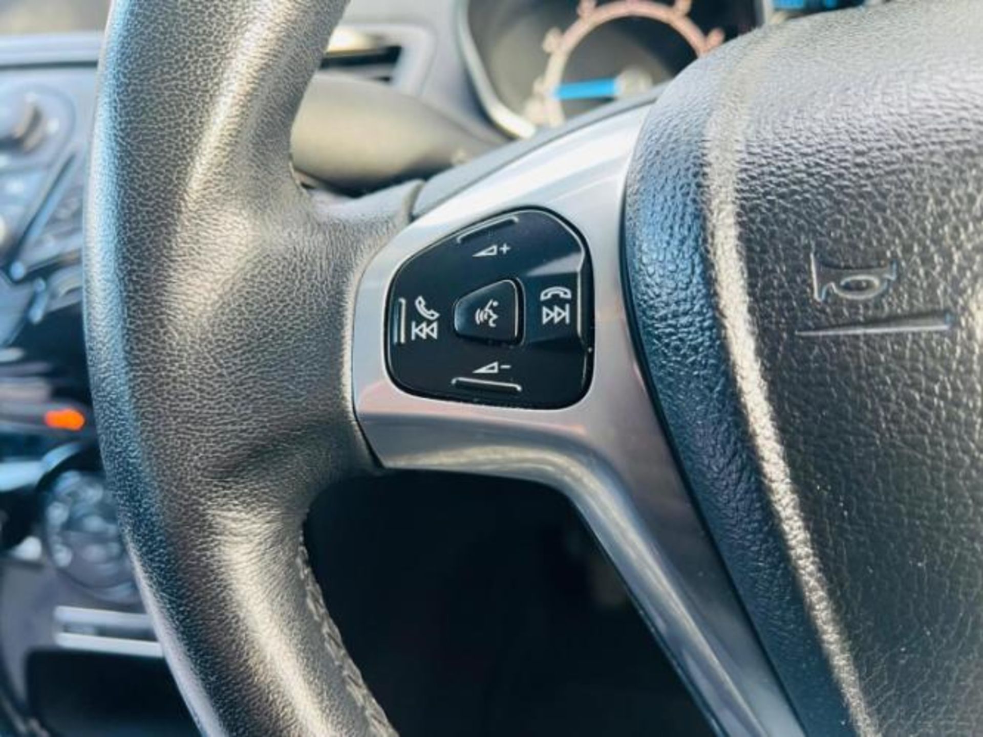 **(ONLY 62K MILEAGE)** FORD FIESTA 1.0T ECOBOOST ZETEC (S/S) 5DR>>--NO VAT ON HAMMER--<< - Image 29 of 35