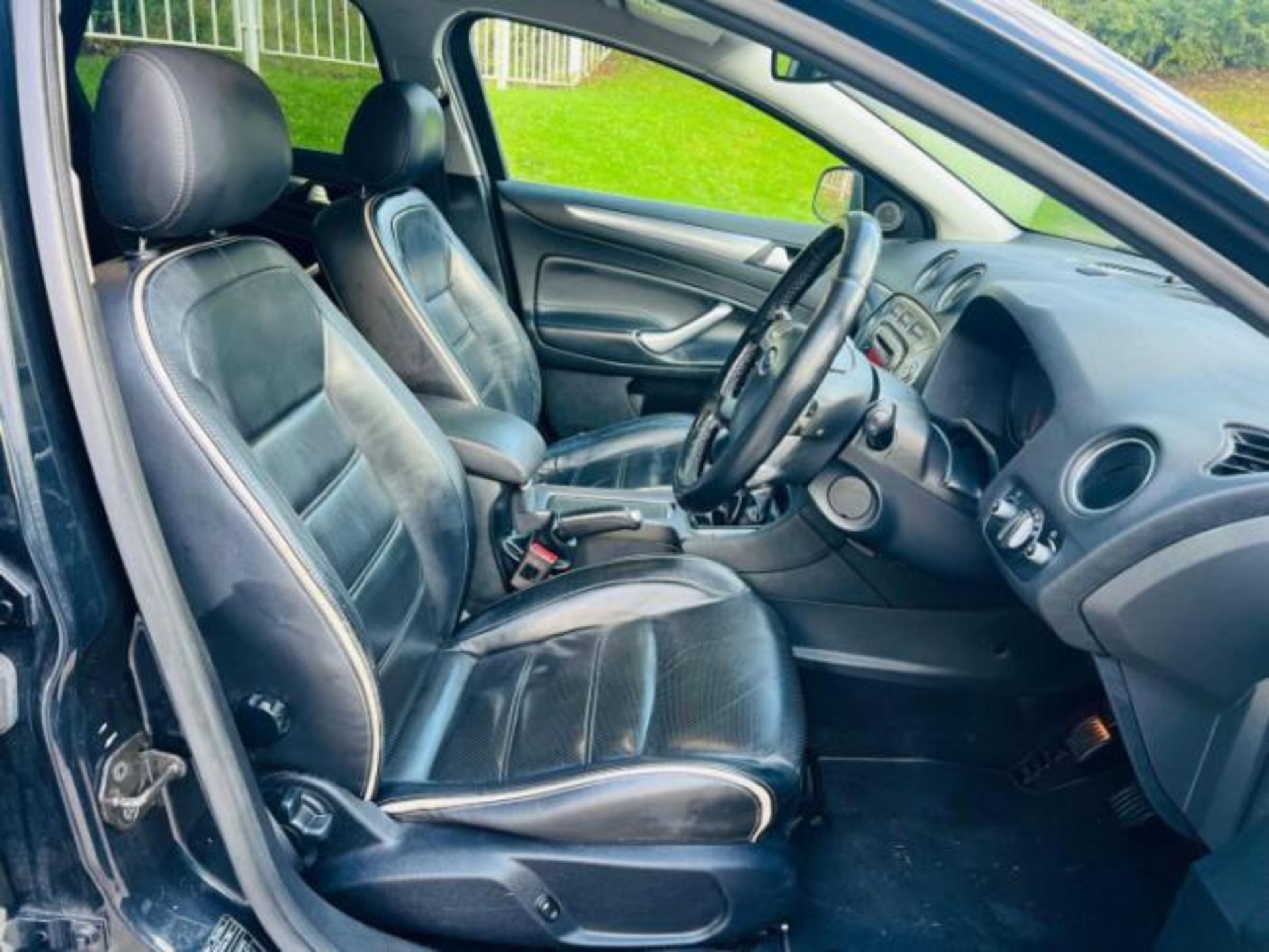 FORD MONDEO 2.0 TDCI TITANIUM X – 2012 >>--NO VAT ON HAMMER--<< - Image 31 of 37