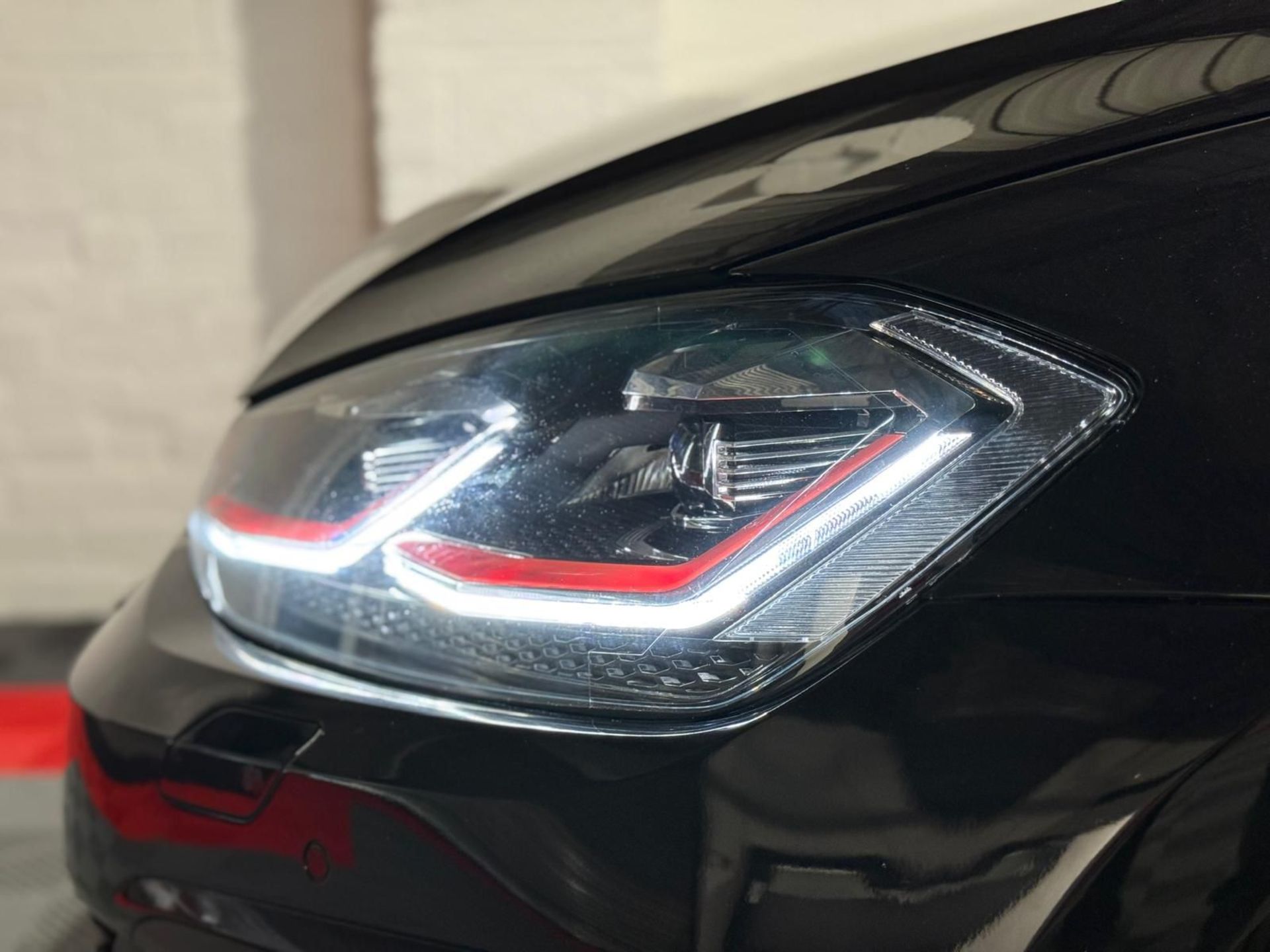 2017 VOLKSWAGEN GOLF GTI 2.0 TSI DSG – 88K MILES – HIGH SPEC >>--NO VAT ON HAMMER--<< - Image 20 of 24