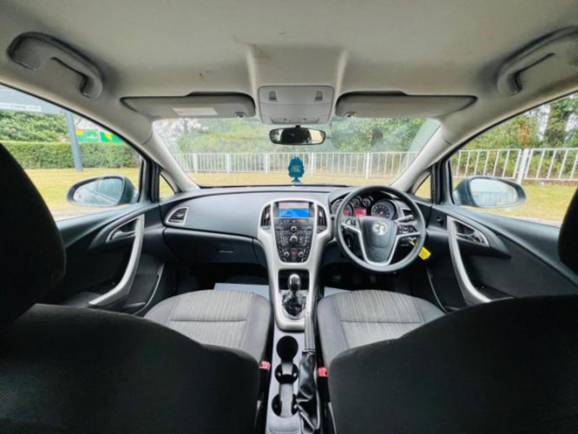 2011 VAUXHALL ASTRA 1.7 CDTI ECOFLEX EXCLUSIV SPORTS TOURER ESTATE>>--NO VAT ON HAMMER--<< - Image 17 of 36