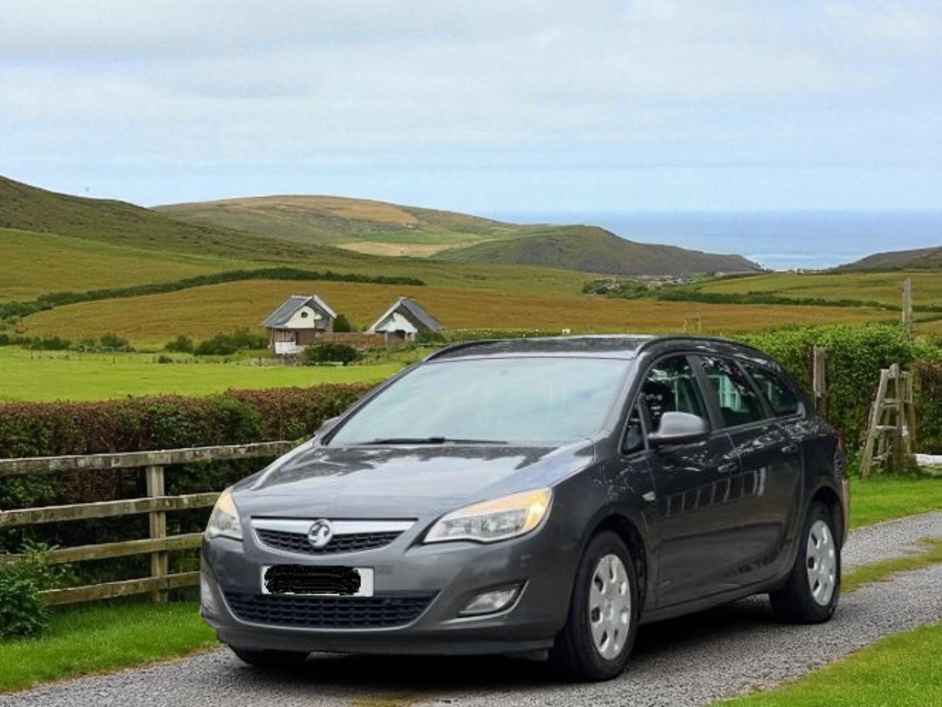 2011 VAUXHALL ASTRA 1.7 CDTI ECOFLEX EXCLUSIV SPORTS TOURER ESTATE>>--NO VAT ON HAMMER--<< - Image 9 of 36