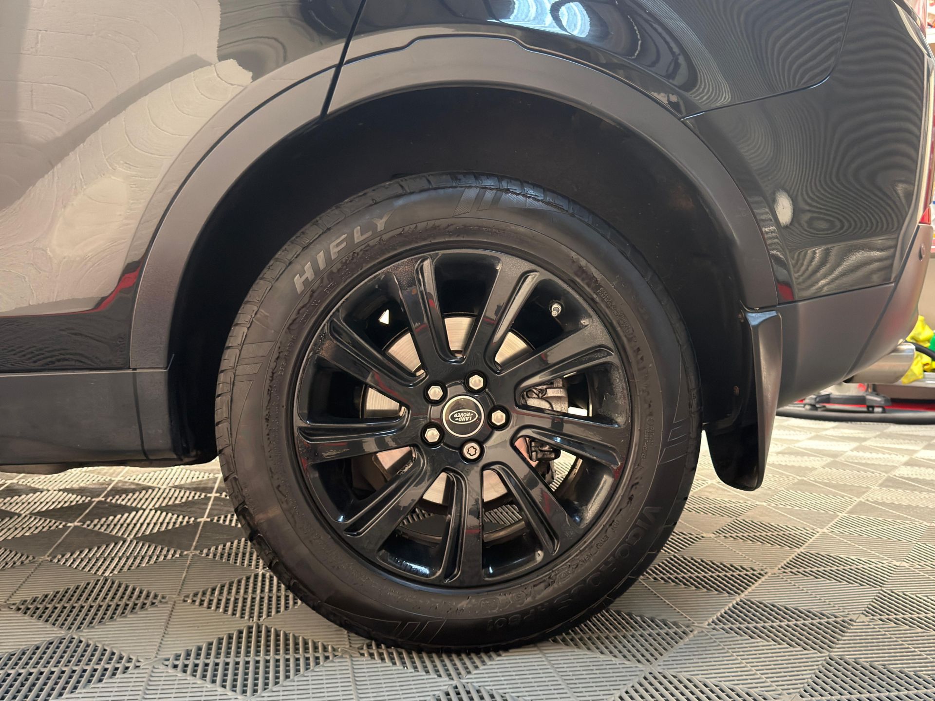 2016 LAND ROVER DISCOVERY SPORT 2.0 TD4 SE TECH AUTO 4WD – 7 SEATER >>--NO VAT ON HAMMER--<< - Image 15 of 31