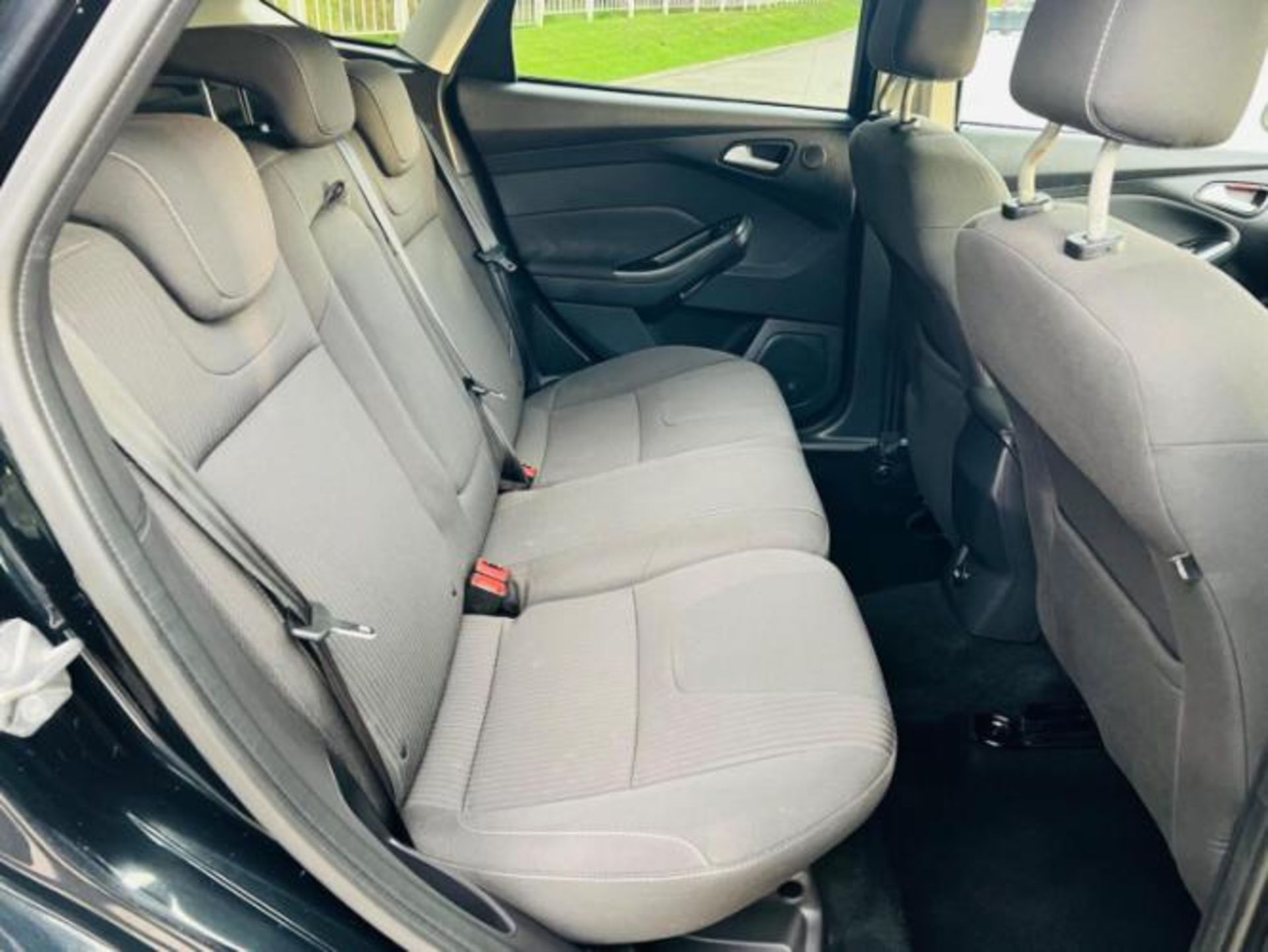 *(ONLY 68K MILEAGE)*2014 FORD FOCUS 1.0T ECOBOOST TITANIUM 5-DOOR HATCHBACK>-NO VAT ON HAMMER-< - Image 27 of 41