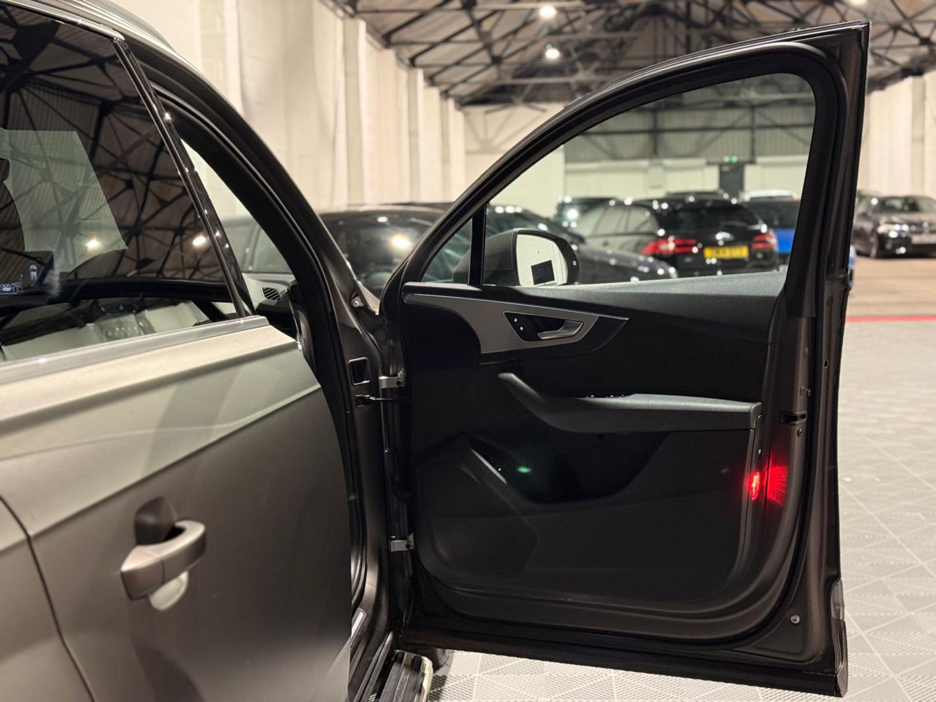 **(ONLY 102K MILEAGE)** 2016 AUDI Q7 3.0 TDI V6 S LINE TIPTRONIC >>--NO VAT ON HAMMER--<< - Image 29 of 48