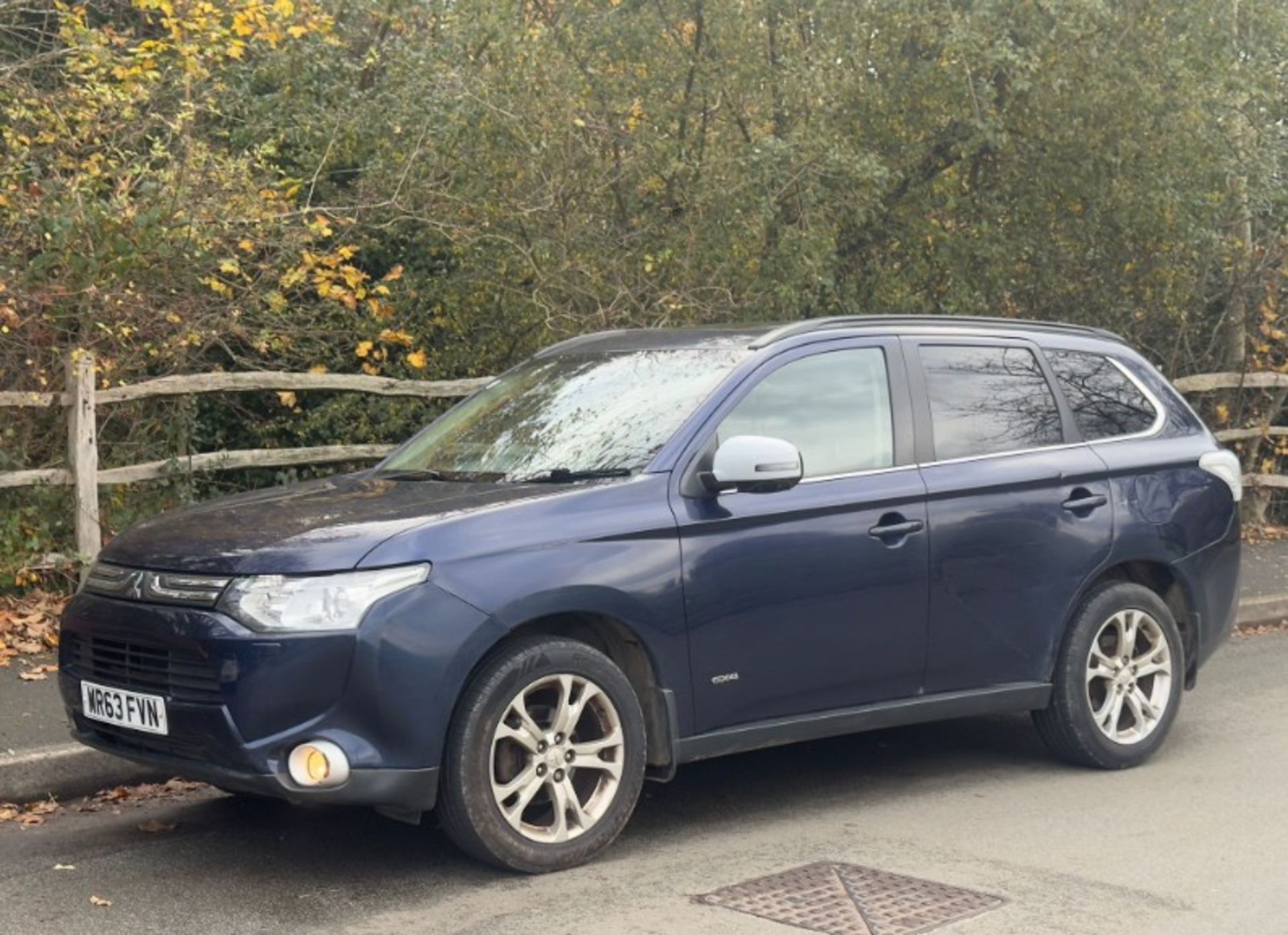 2013 MITSUBISHI OUTLANDER 2.2 DI-D GX4 4WD 7-SEATER >>--NO VAT ON HAMMER--<< - Image 2 of 13