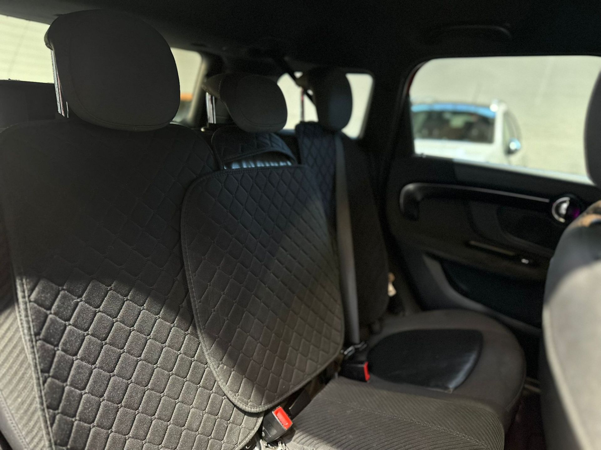 2017 MINI COUNTRYMAN COOPER ALL4 – GREAT SPEC – 2 OWNERS - 130K MILES >>--NO VAT ON HAMMER--<< - Image 25 of 51