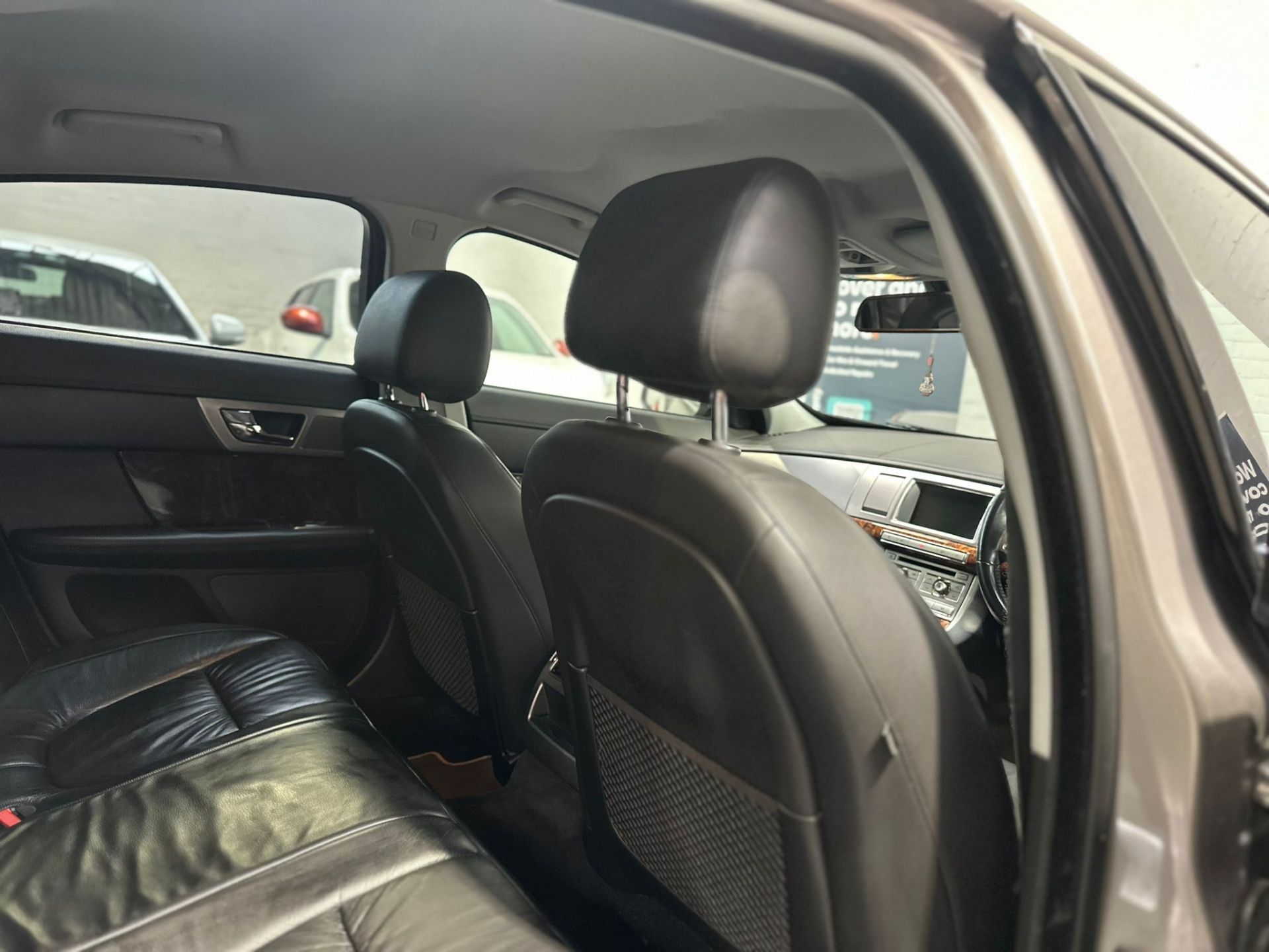 2008 JAGUAR XF LUXURY D V6 2.7 AUTO – FULL SERVICE HISTORY, 2 KEYS, >>--NO VAT ON HAMMER--<< - Image 19 of 36