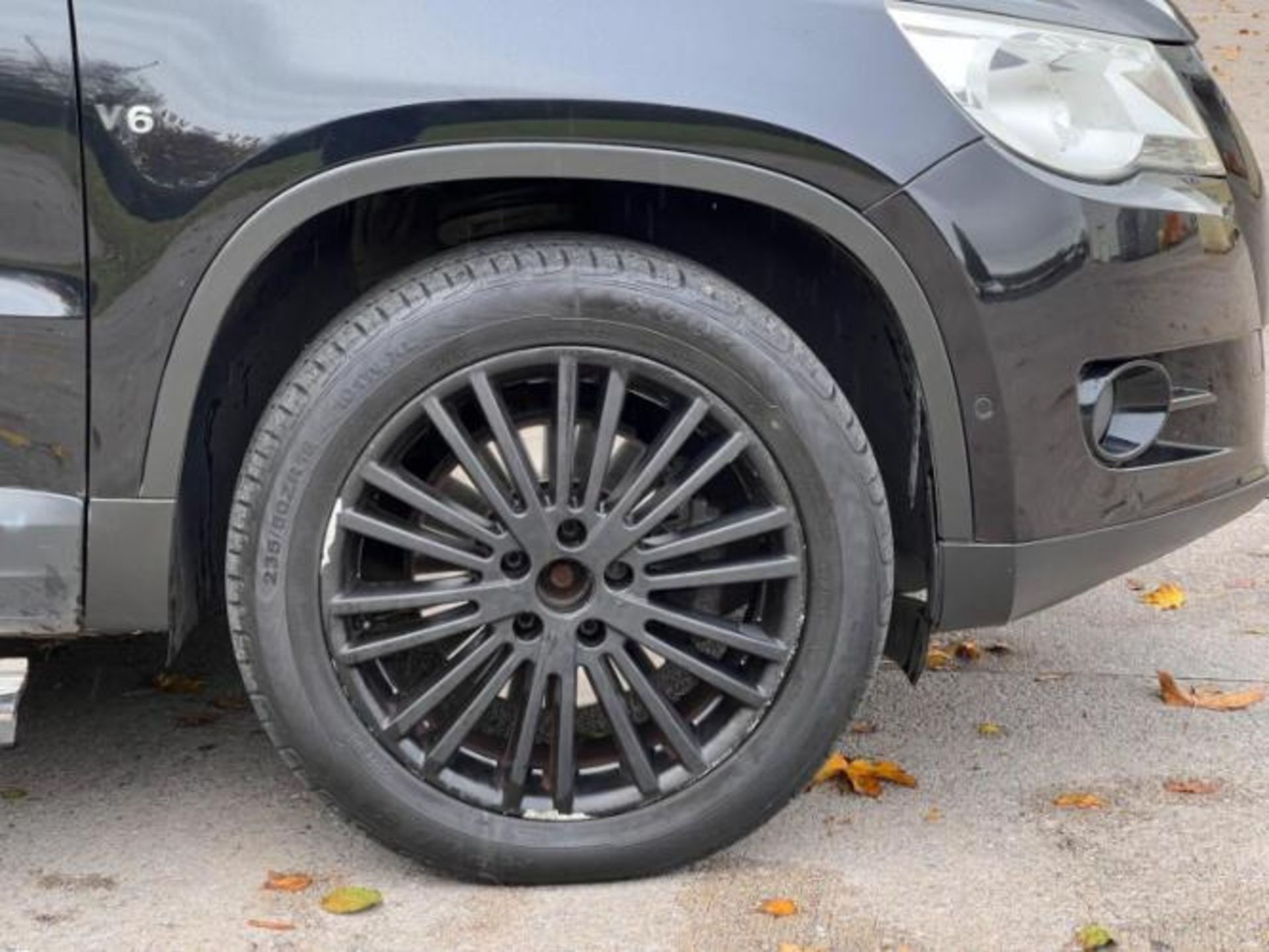 2011 VOLKSWAGEN TIGUAN 2.0 TDI BLUEMOTION TECH MATCH 2WD (S/S) 5DR >>--NO VAT ON HAMMER--<< - Image 31 of 33