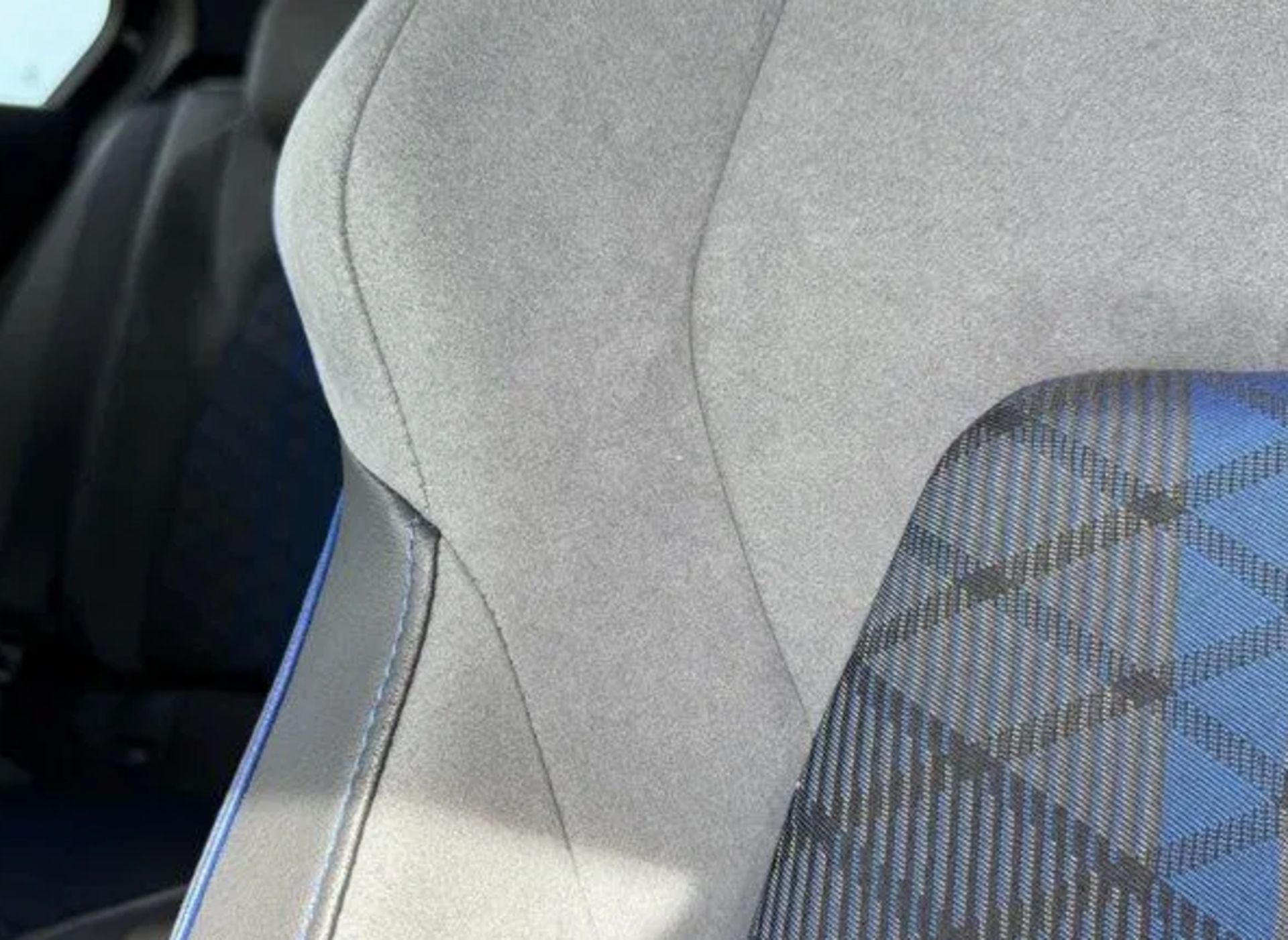 2021 VOLKSWAGEN GOLF R 2.0 TSI 4MOTION DSG – 41K MILES – BLACK – EURO 6 >>--NO VAT ON HAMMER--<< - Image 22 of 31