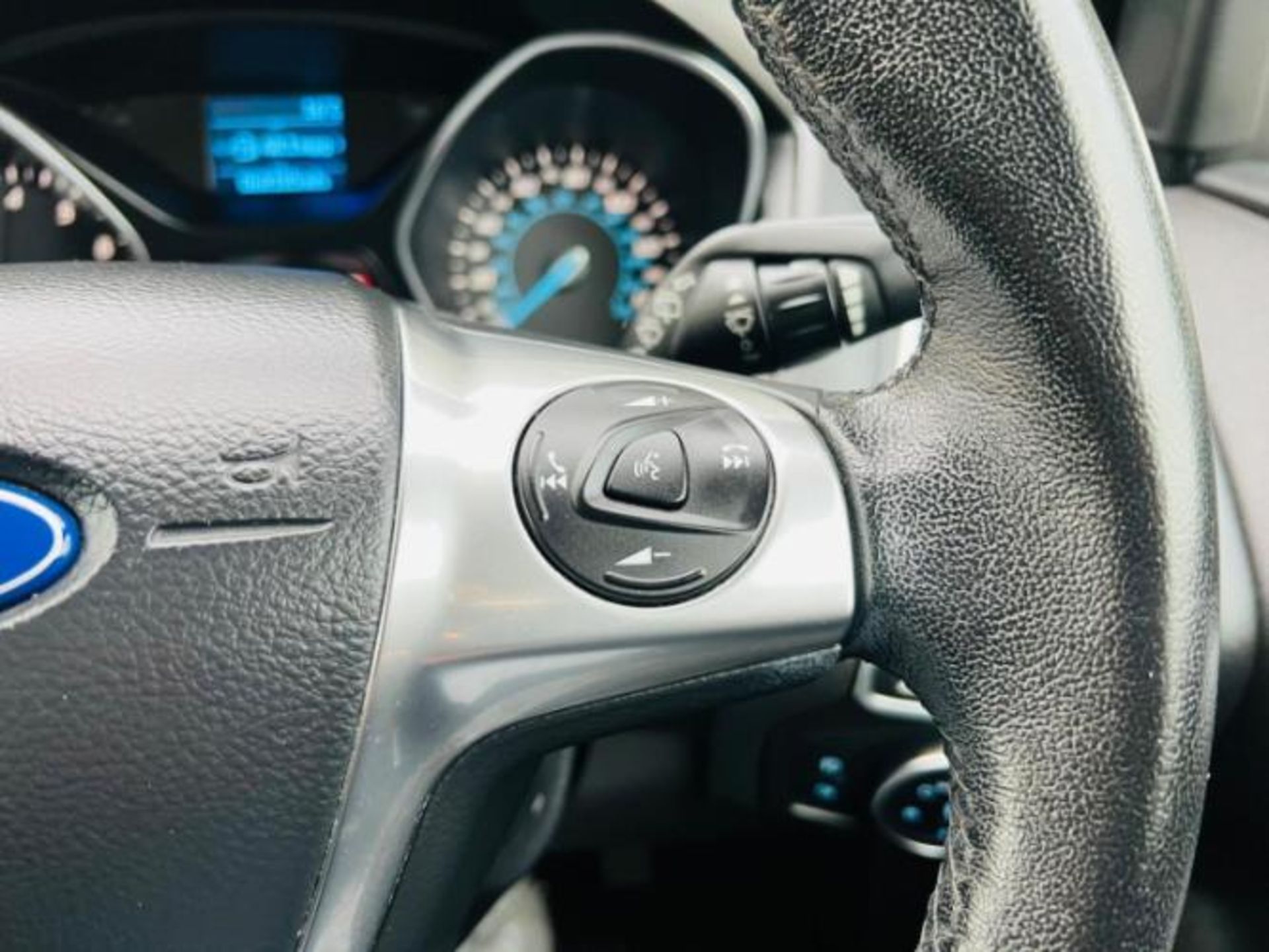 *(ONLY 68K MILEAGE)*2014 FORD FOCUS 1.0T ECOBOOST TITANIUM 5-DOOR HATCHBACK>-NO VAT ON HAMMER-< - Image 11 of 41