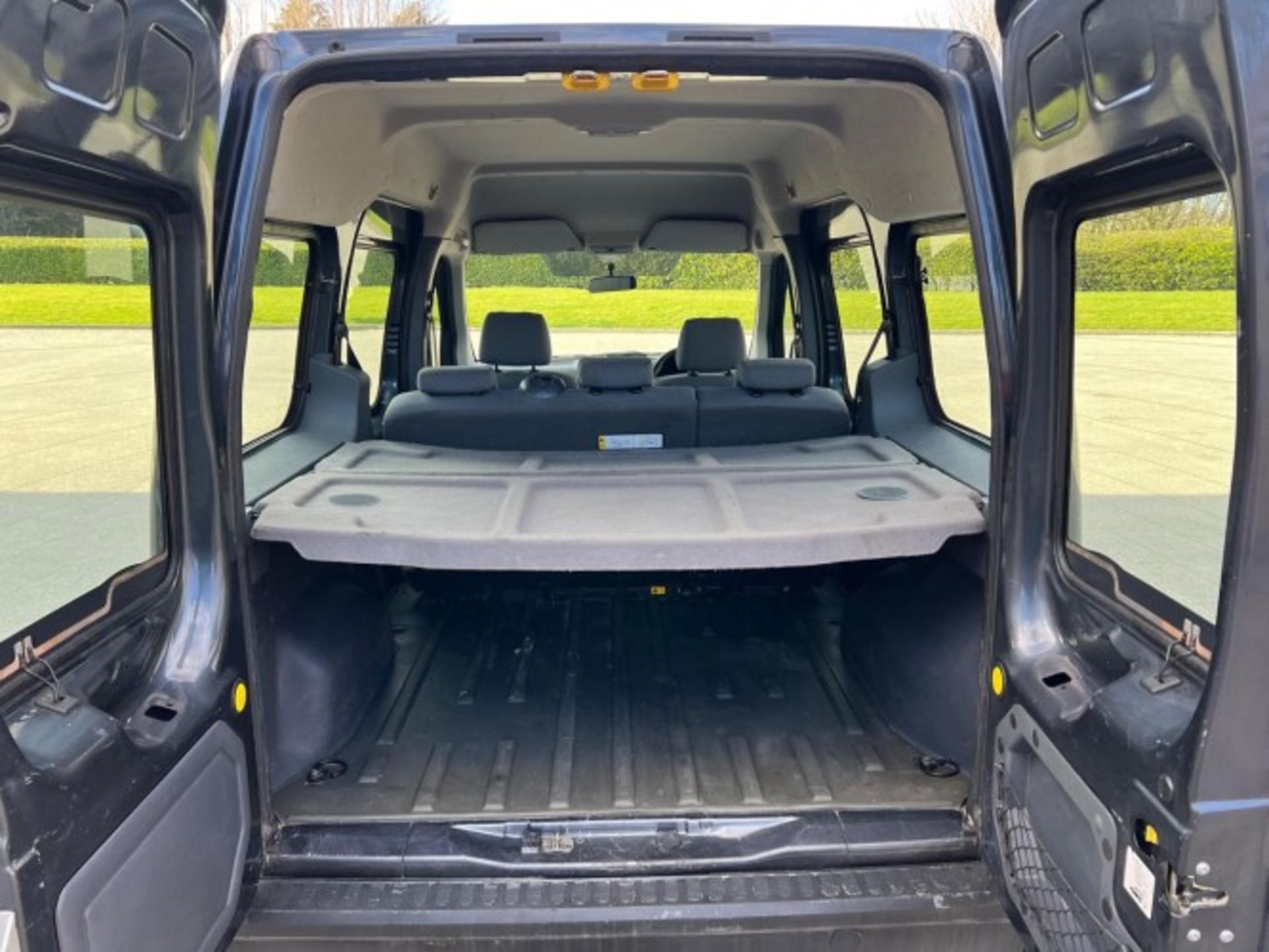 FORD TOURNEO CONNECT 1.8 TDCI T230 90 – 90K MILES >>--NO VAT ON HAMMER--<< - Image 31 of 39