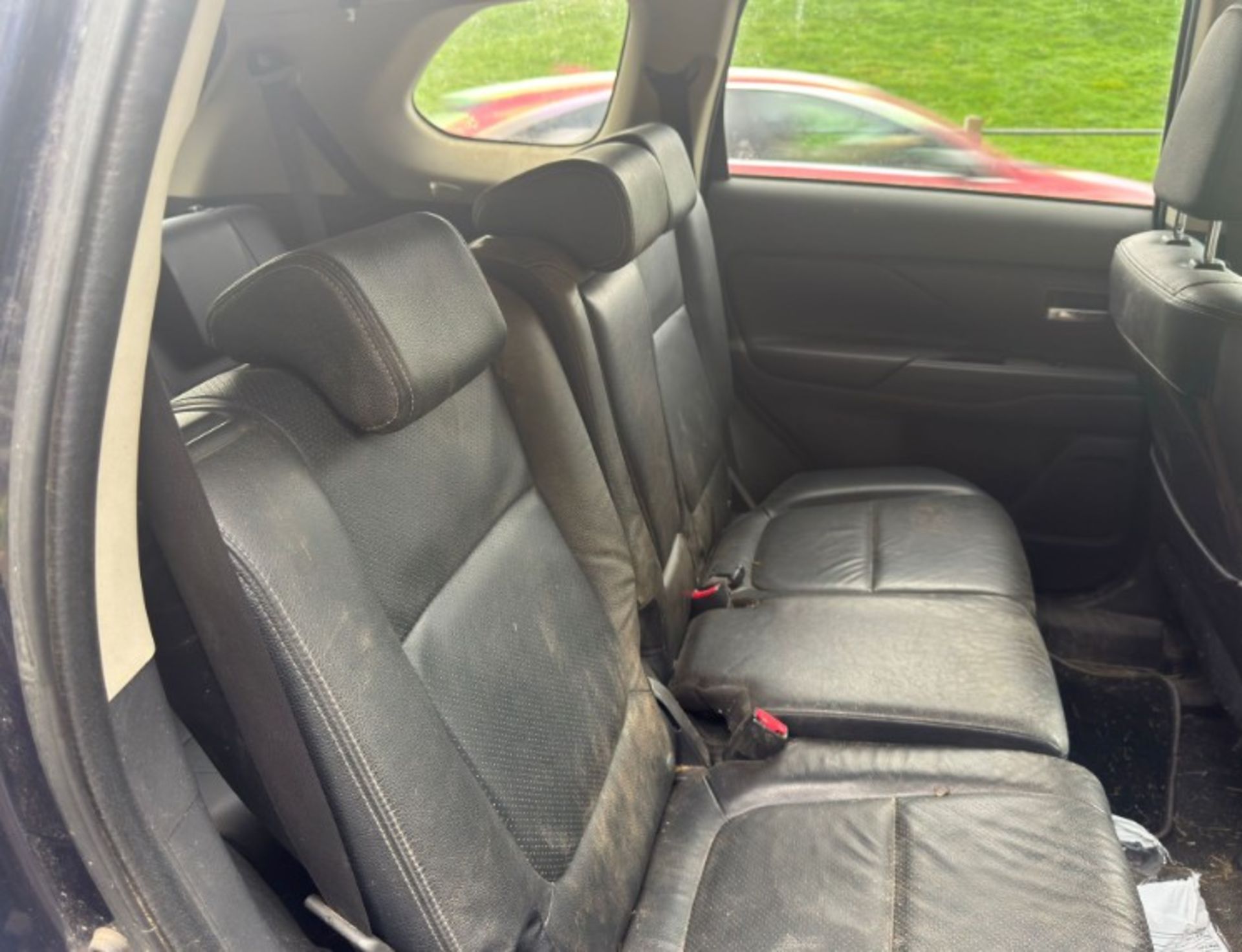 2013 MITSUBISHI OUTLANDER 2.2 DI-D GX4 4WD 7-SEATER >>--NO VAT ON HAMMER--<< - Image 8 of 13
