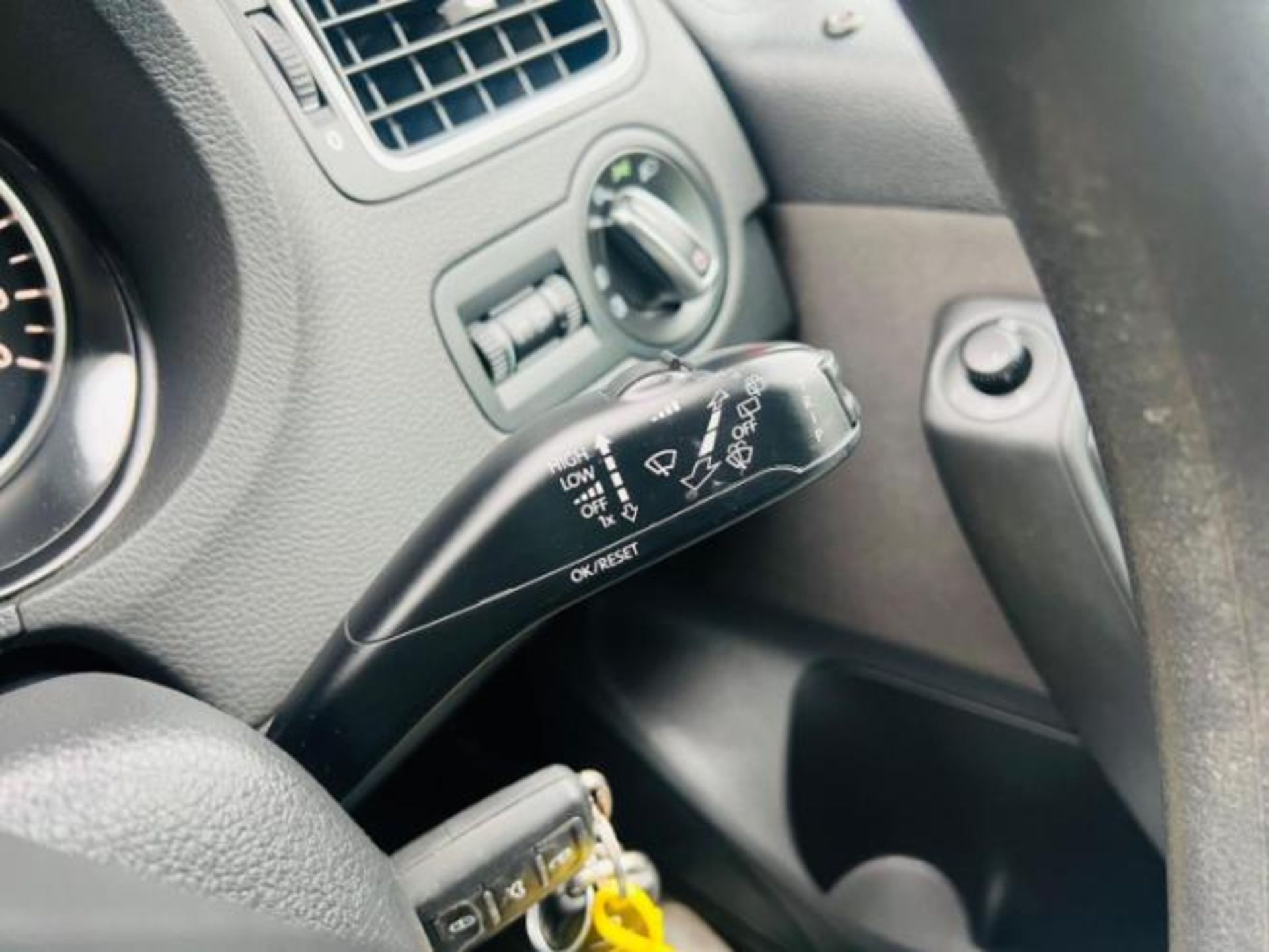 **(ONLY 54K MILEAGE)** 2013 VOLKSWAGON POLO 1.2 MATCH EDITION 3-DOOR HATCHBACK>-NO VAT ON HAMMER-< - Image 13 of 39