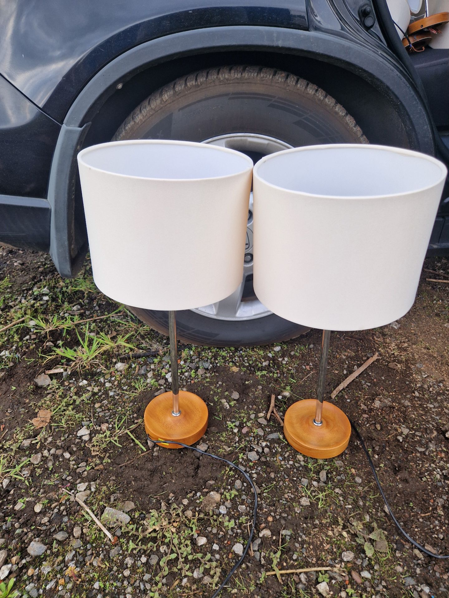 HOTEL ROOM BEDSIDE LAMPS AND WALL LIGHTS 16X - Image 3 of 3