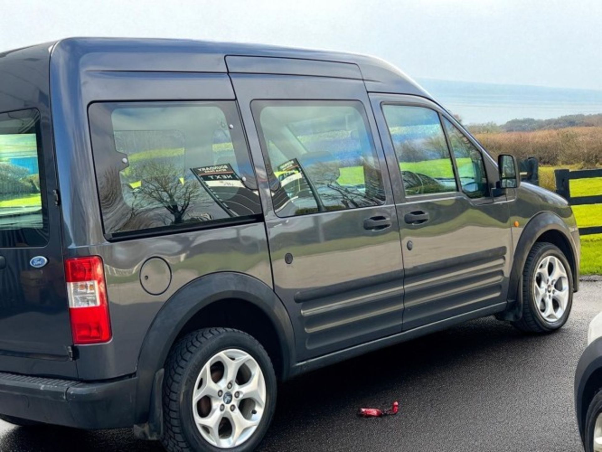 FORD TOURNEO CONNECT 1.8 TDCI T230 90 – 90K MILES >>--NO VAT ON HAMMER--<< - Image 8 of 39