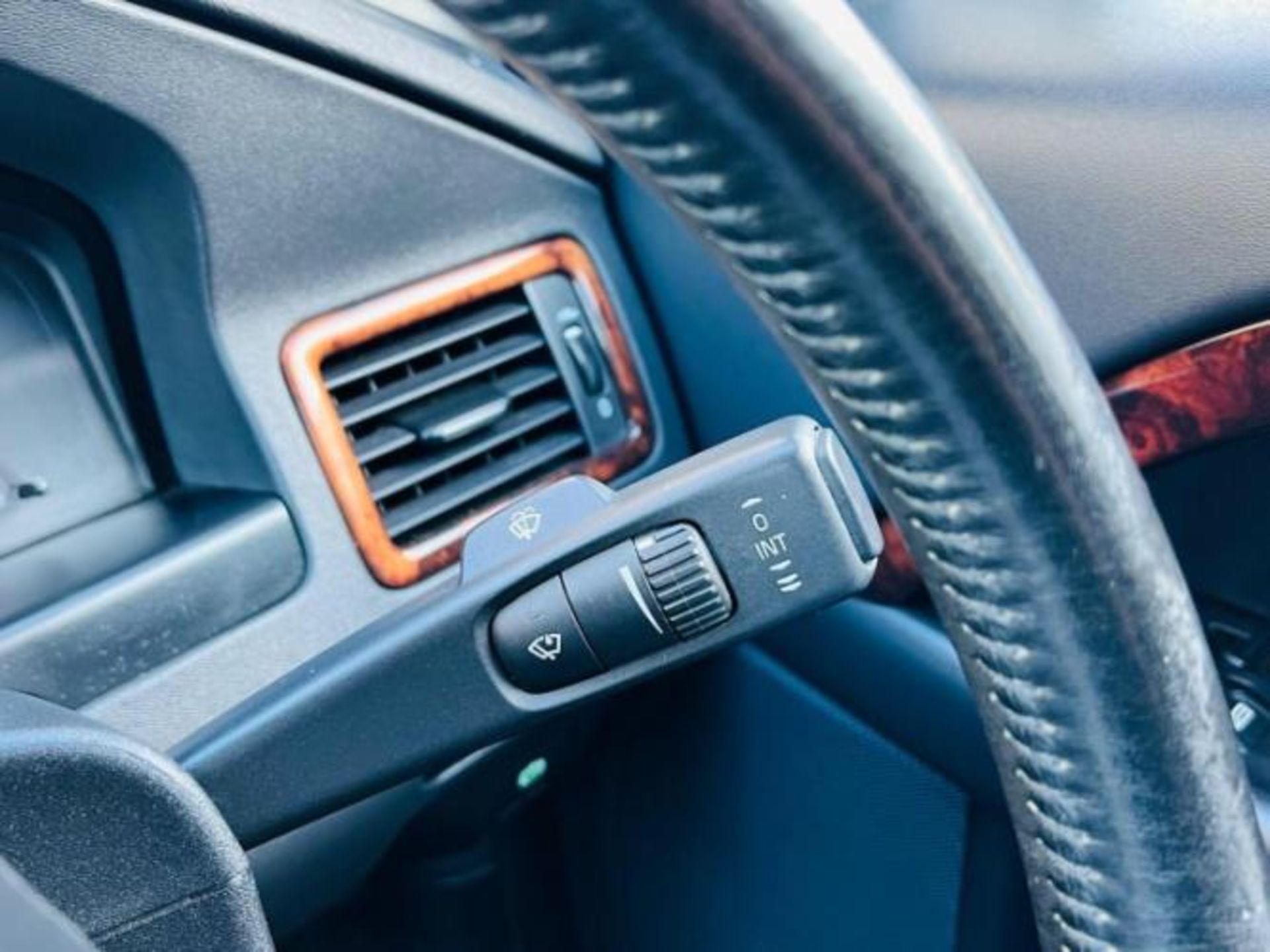 VOLVO S80 2.4 D5 SE LUX GEARTRONIC 4DR – 2008>>--NO VAT ON HAMMER--<< - Image 28 of 37